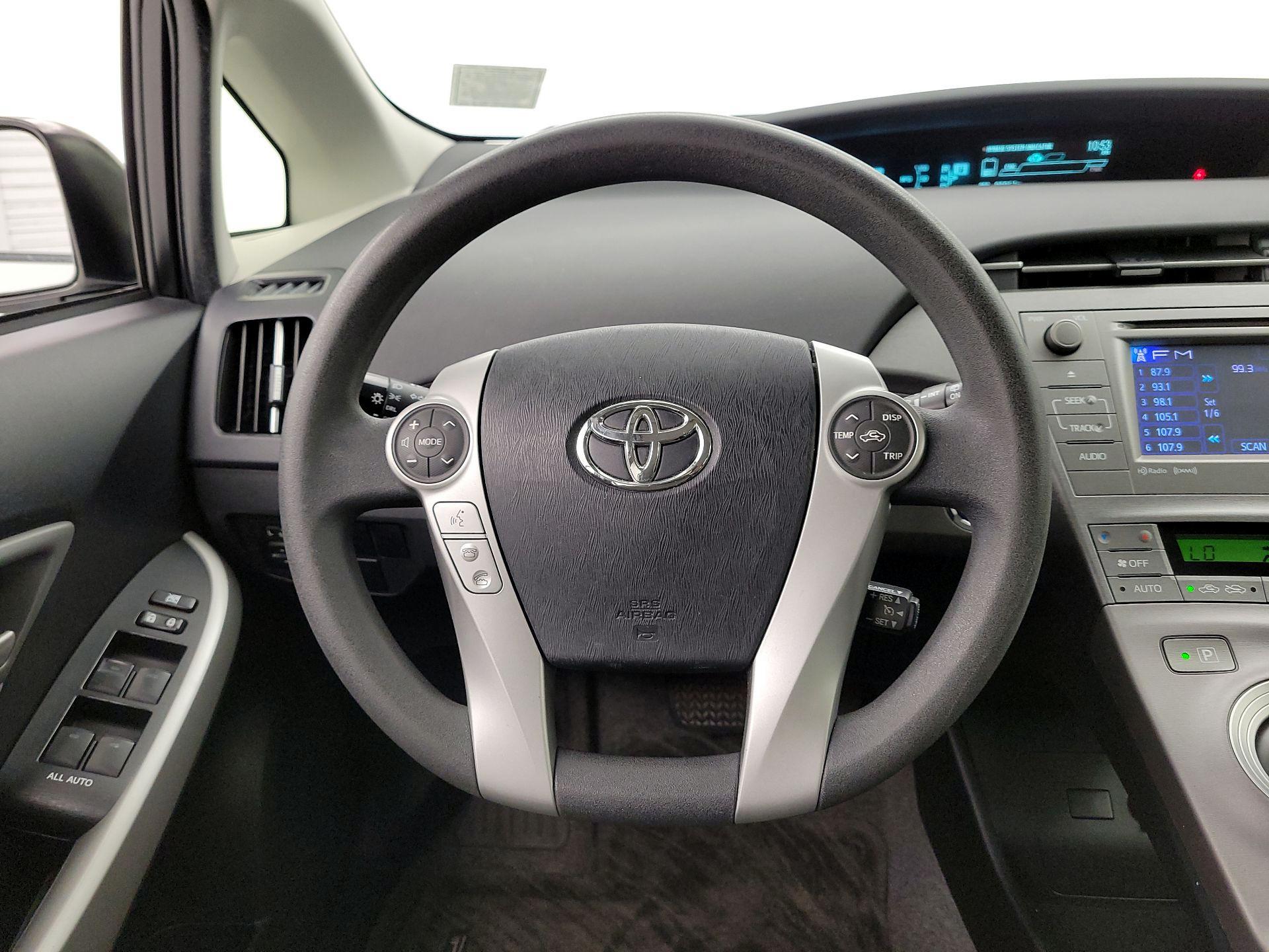 Thumbnail: 2015 Toyota Prius - 10