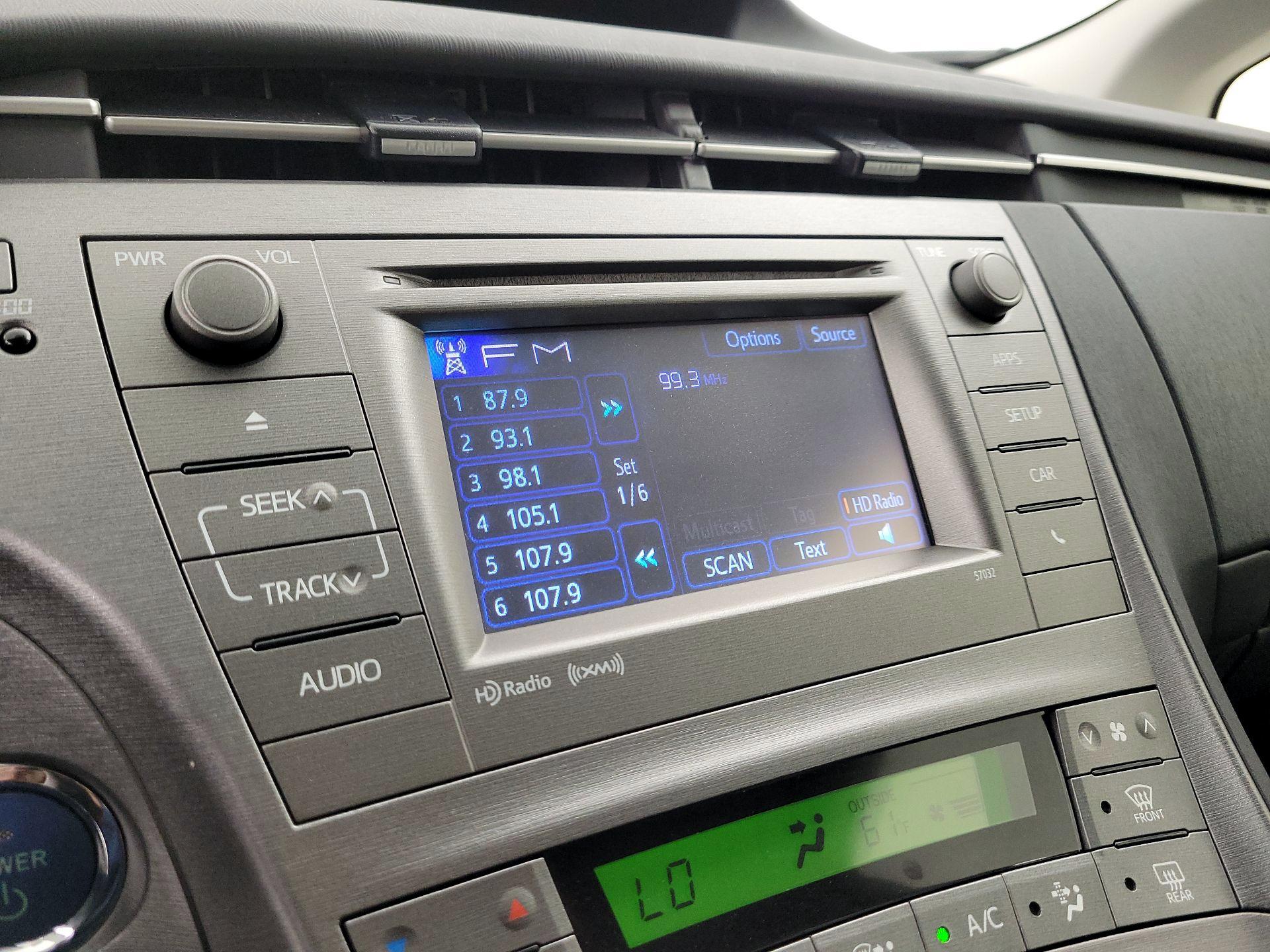 Thumbnail: 2015 Toyota Prius - 15