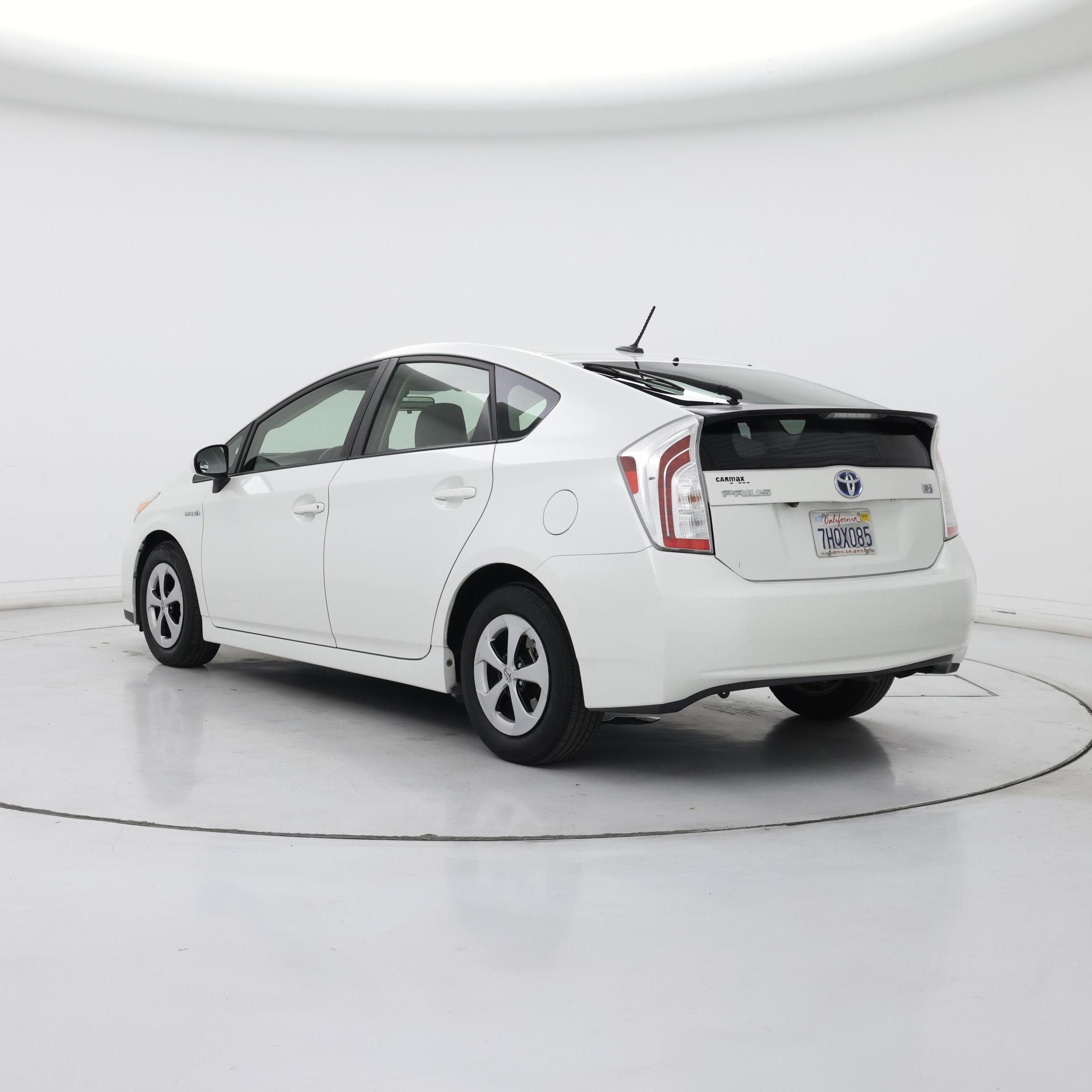 Thumbnail: 2015 Toyota Prius - 2