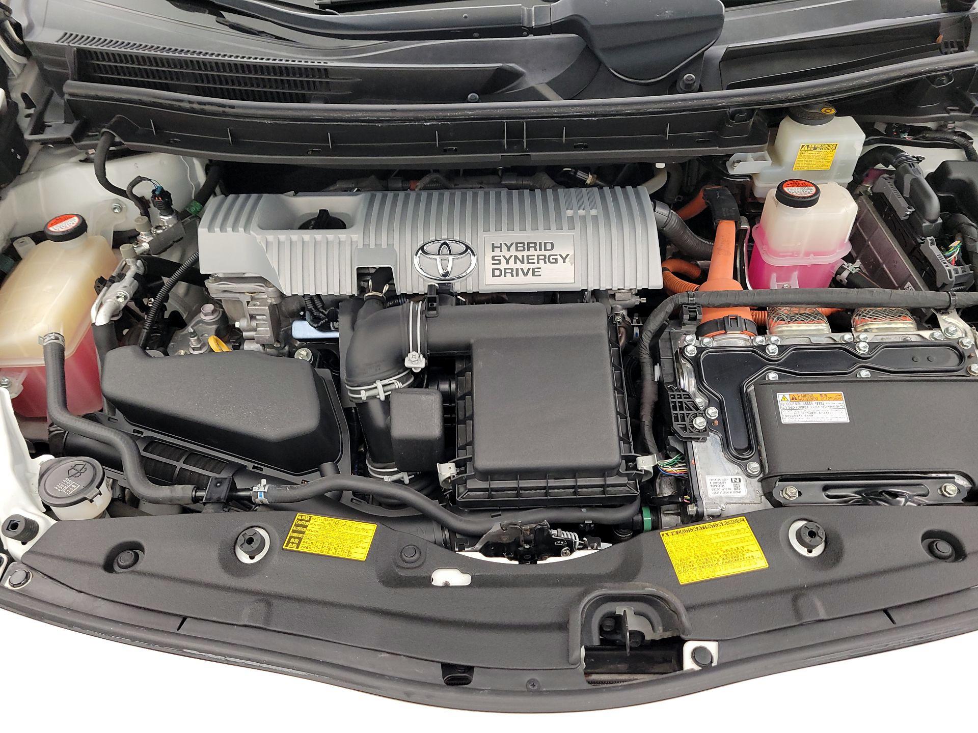 Thumbnail: 2015 Toyota Prius - 20