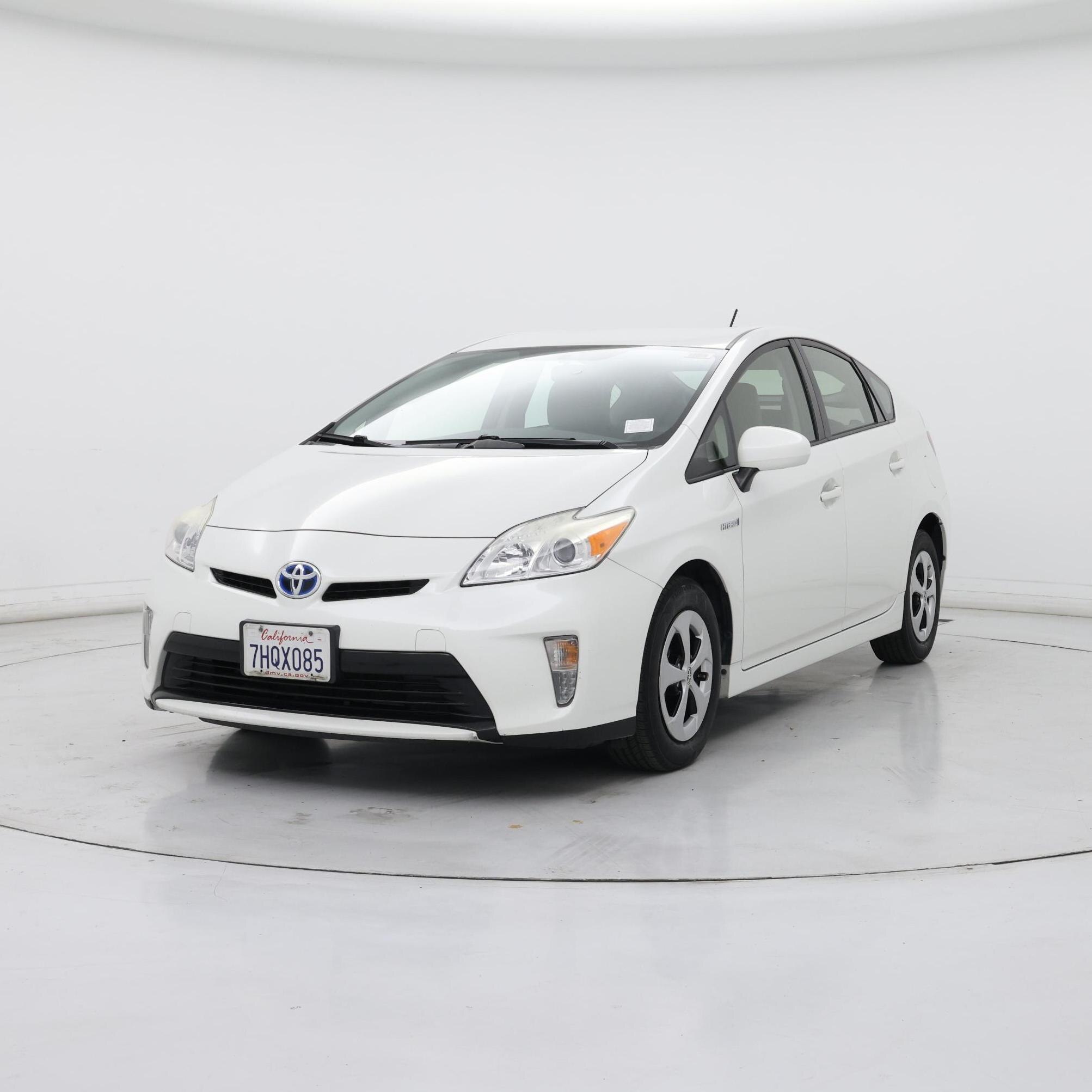 Thumbnail: 2015 Toyota Prius - 4
