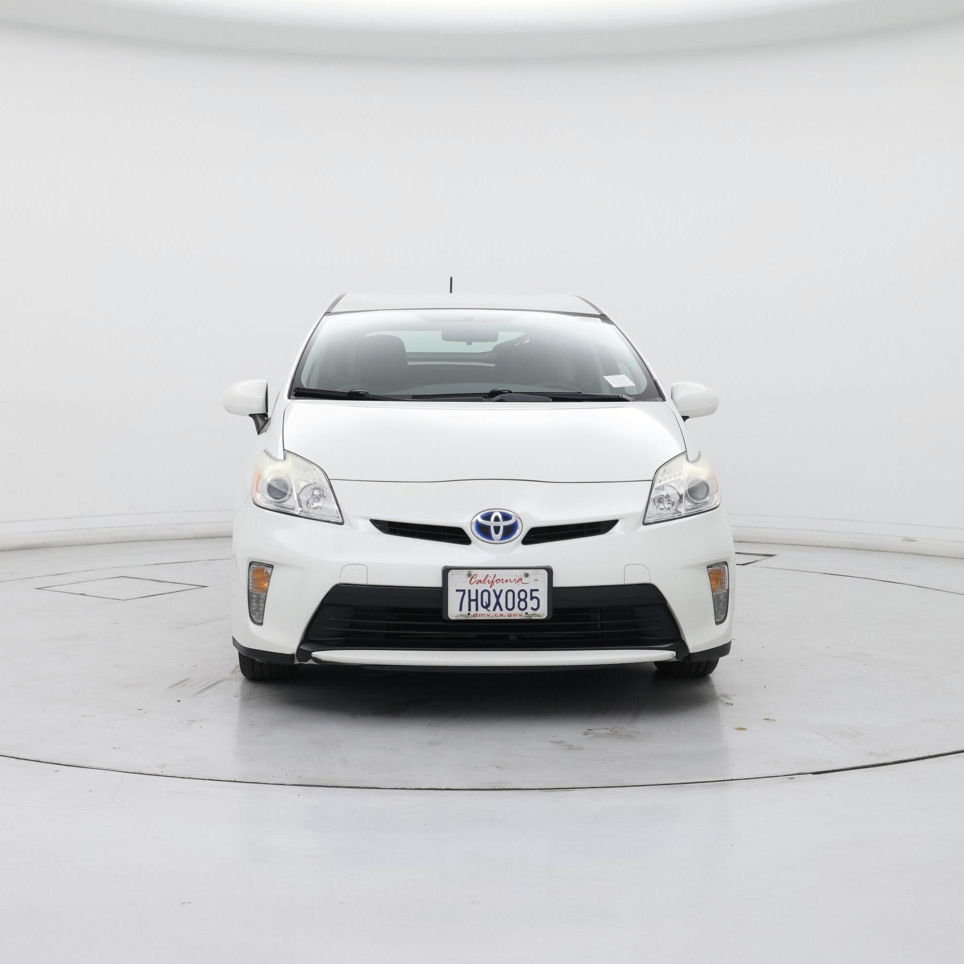 Thumbnail: 2015 Toyota Prius - 5