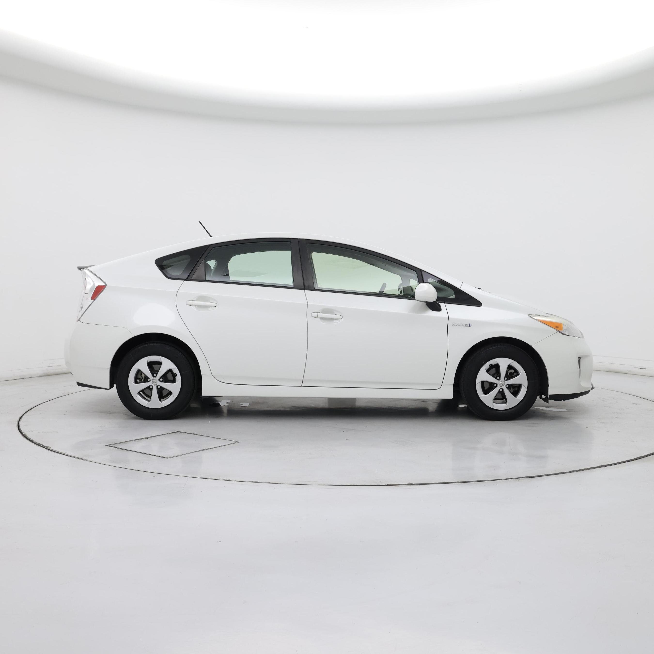 Thumbnail: 2015 Toyota Prius - 7