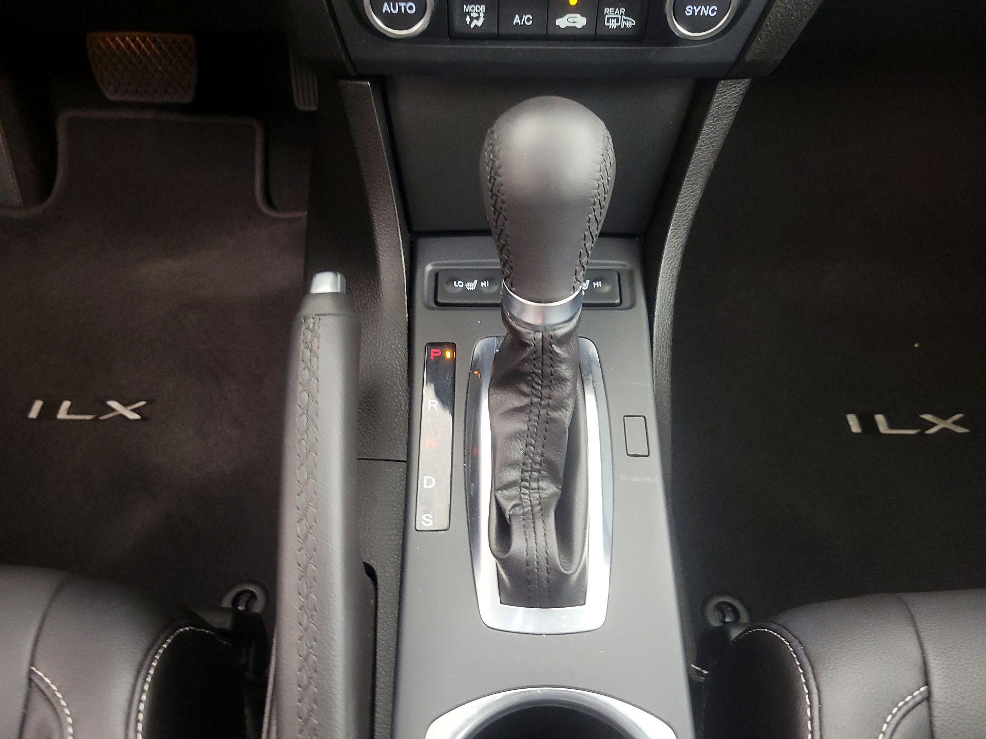 Thumbnail: 2020 Acura ILX - 17