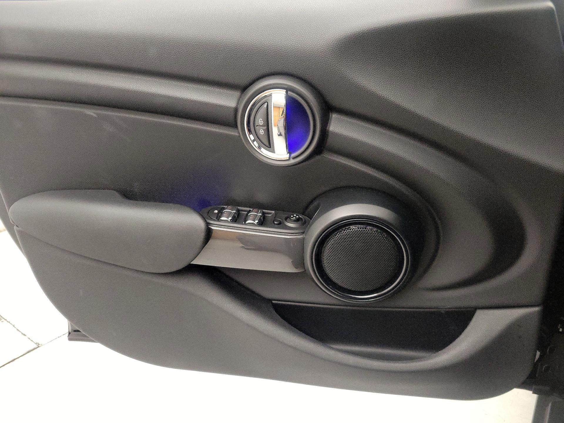 Thumbnail: 2020 MINI Cooper Hardtop - 12