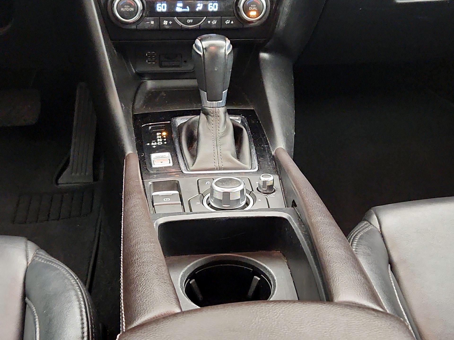 Thumbnail: 2018 Mazda Mazda3 - 17