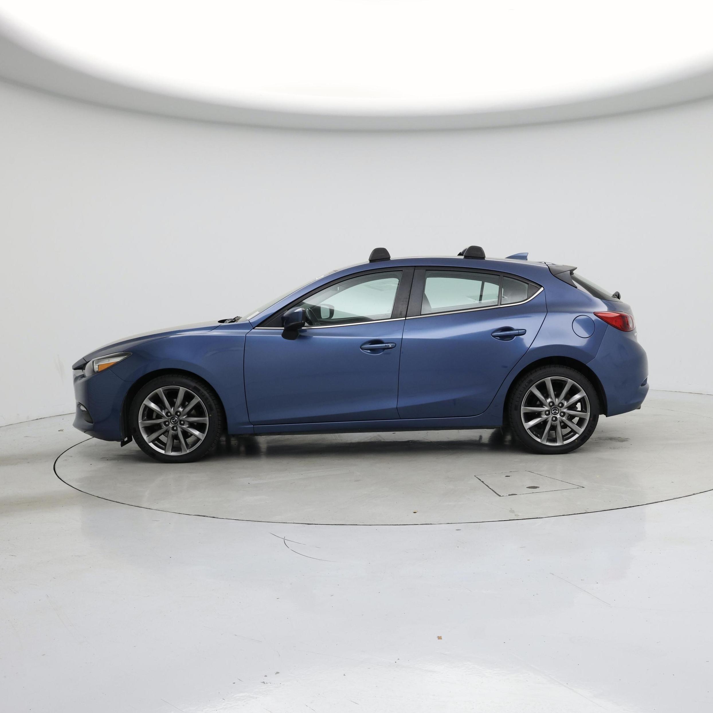 Thumbnail: 2018 Mazda Mazda3 - 3