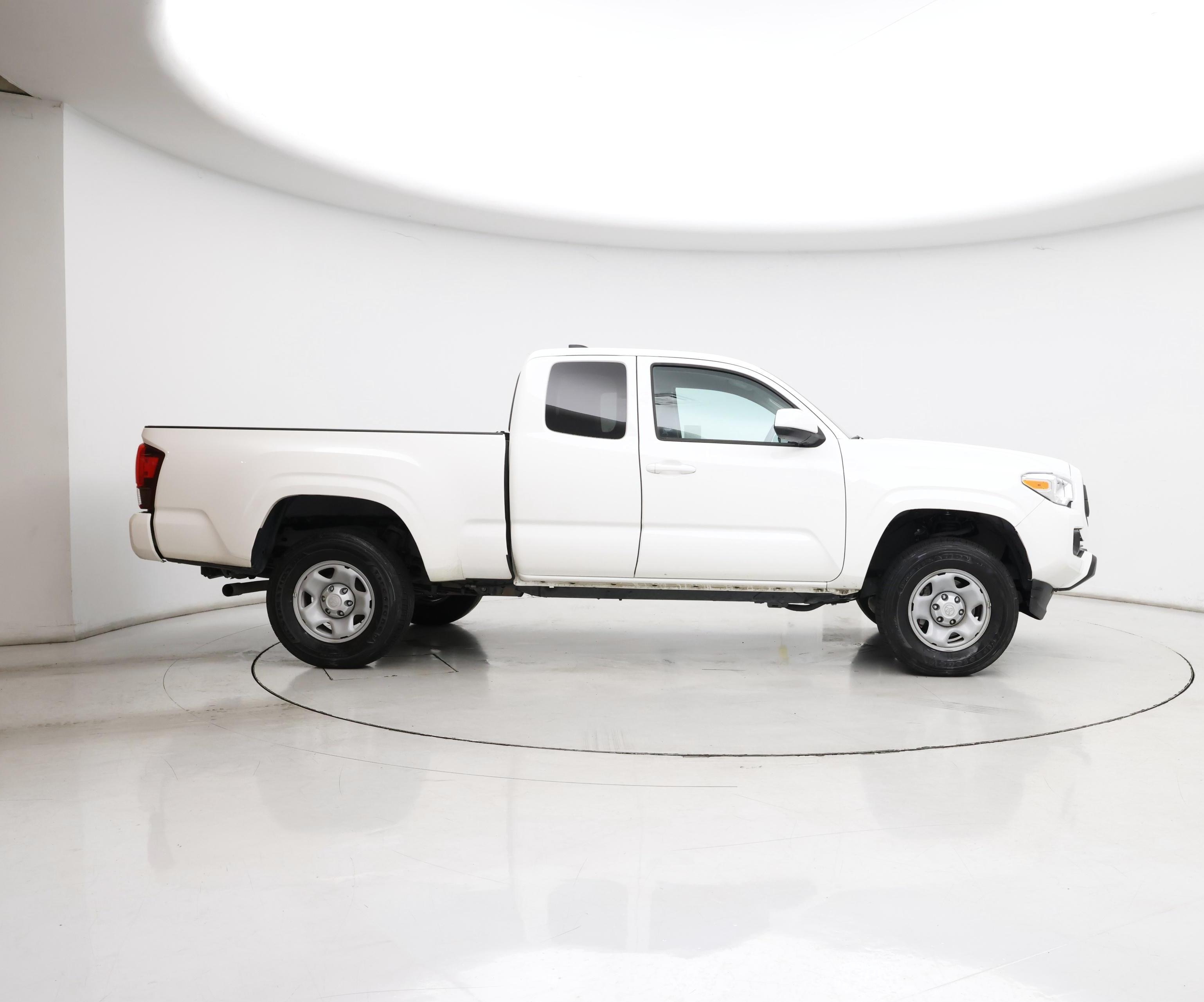Thumbnail: 2023 Toyota Tacoma - 7