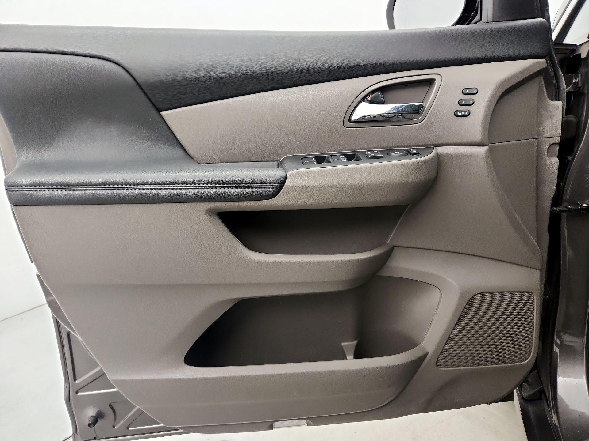 Thumbnail: 2016 Honda Odyssey - 12