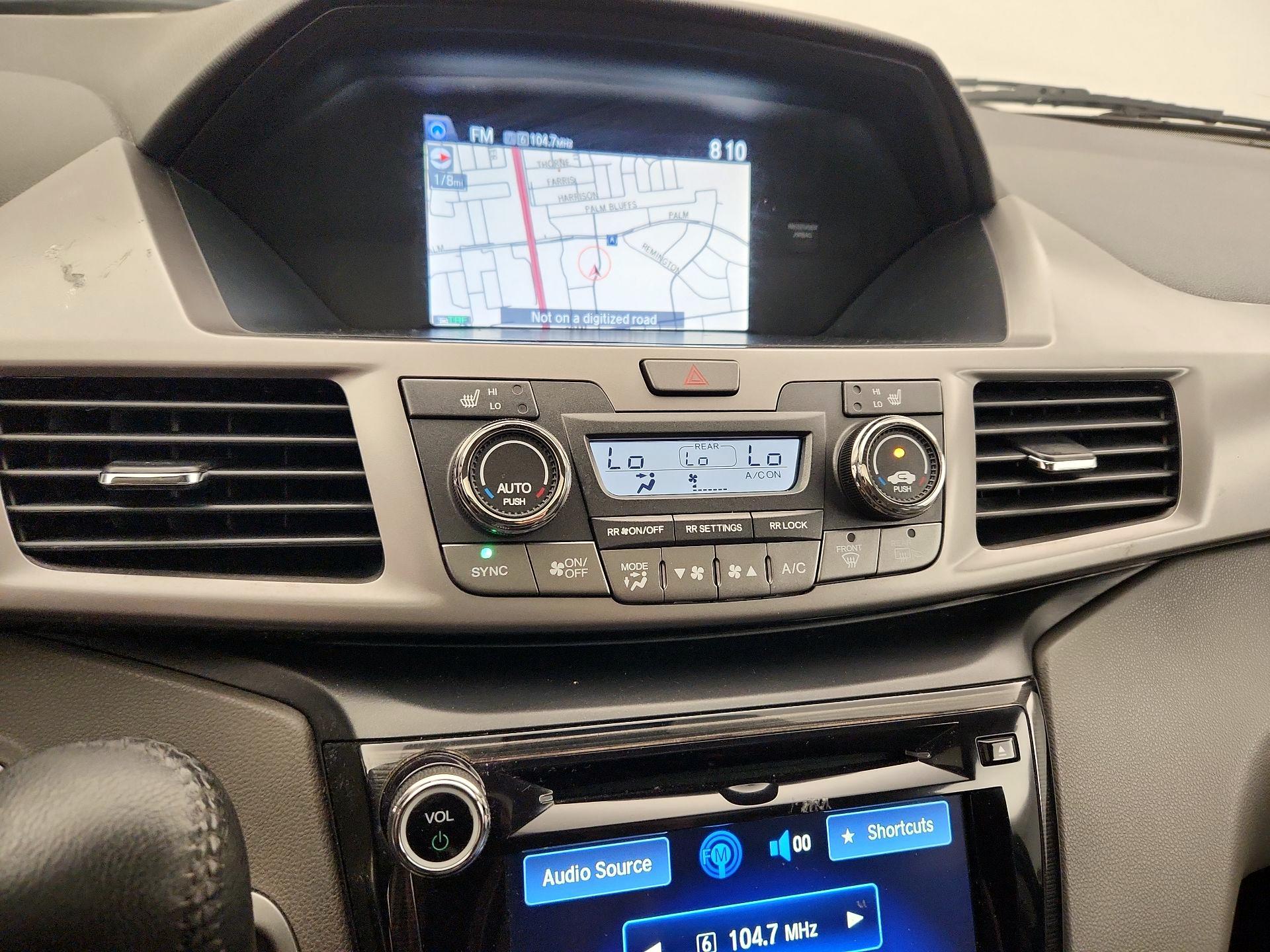 Thumbnail: 2016 Honda Odyssey - 17