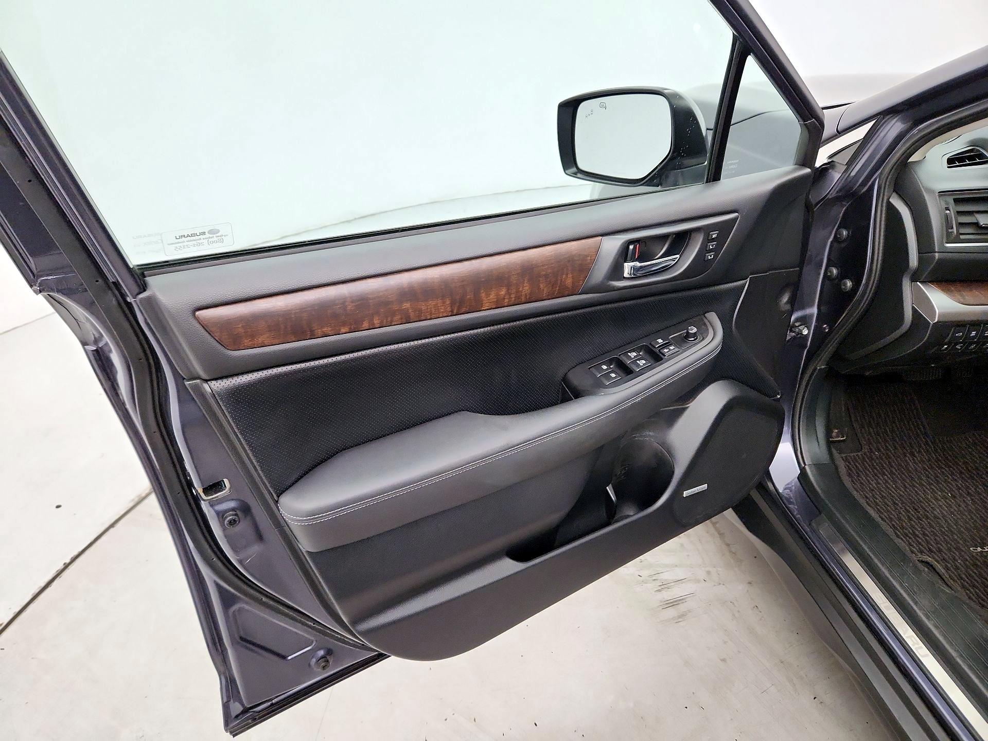 Thumbnail: 2015 Subaru Outback - 12