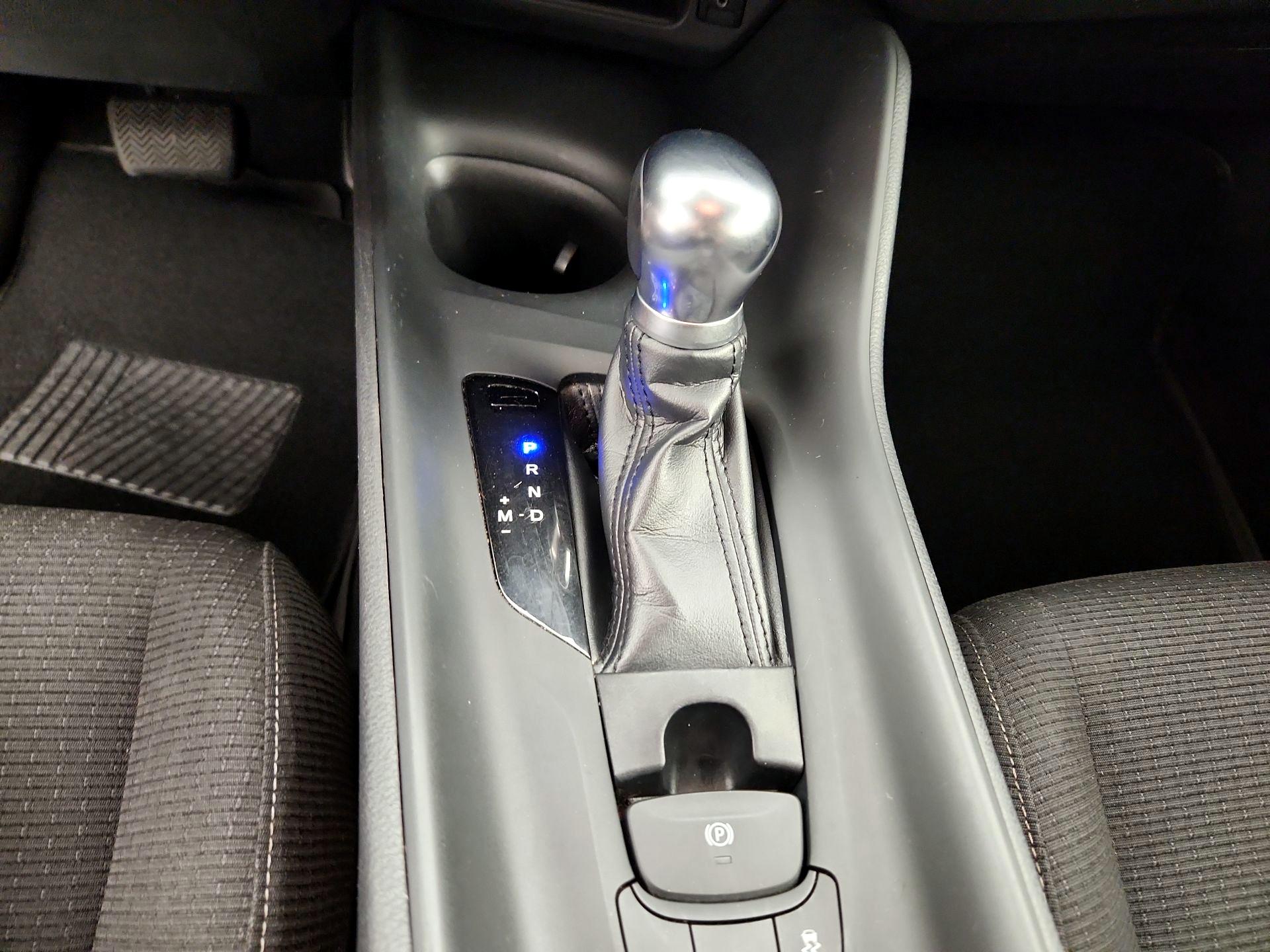 Thumbnail: 2018 Toyota C-HR - 17