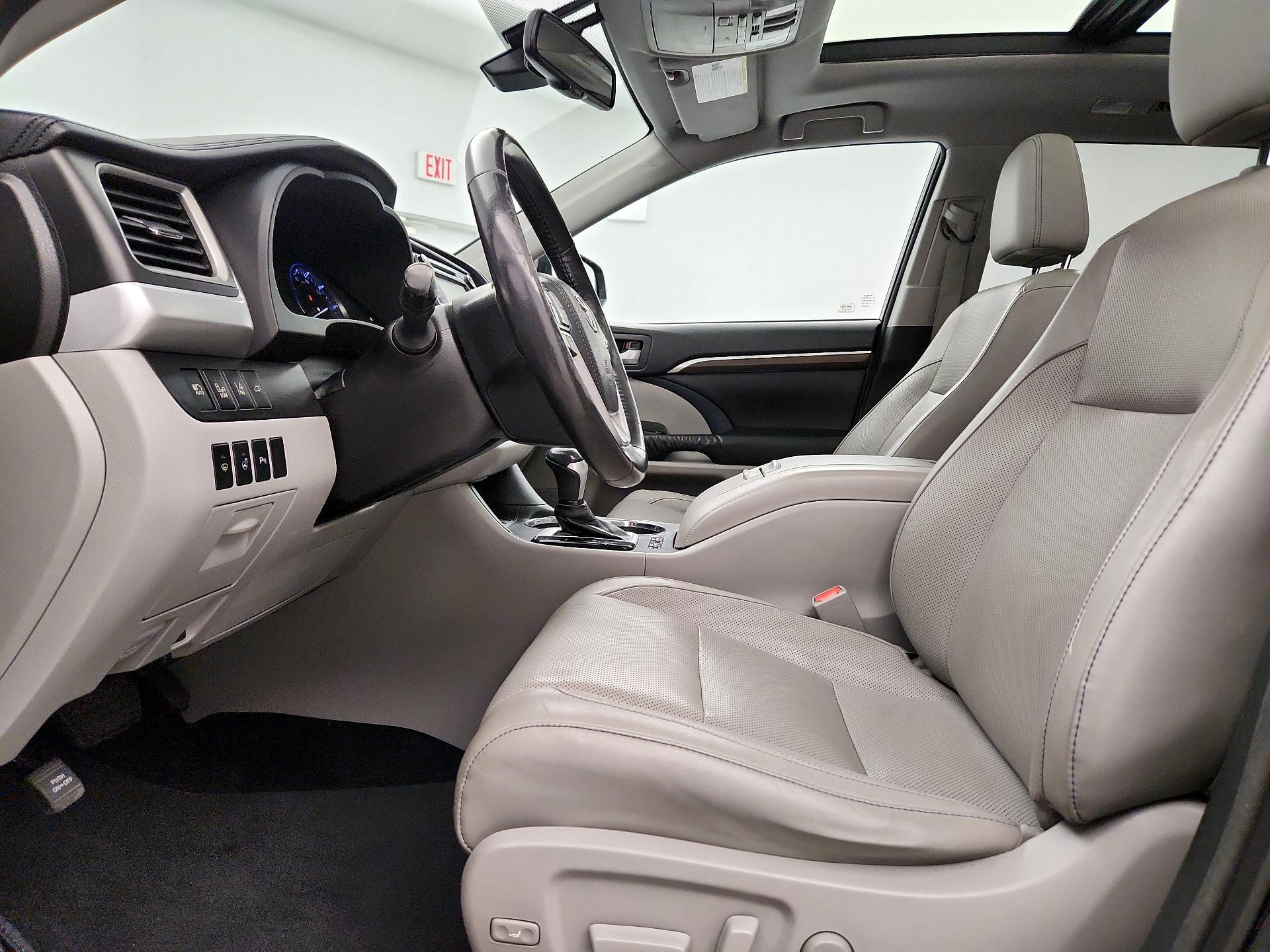 Thumbnail: 2015 Toyota Highlander - 11