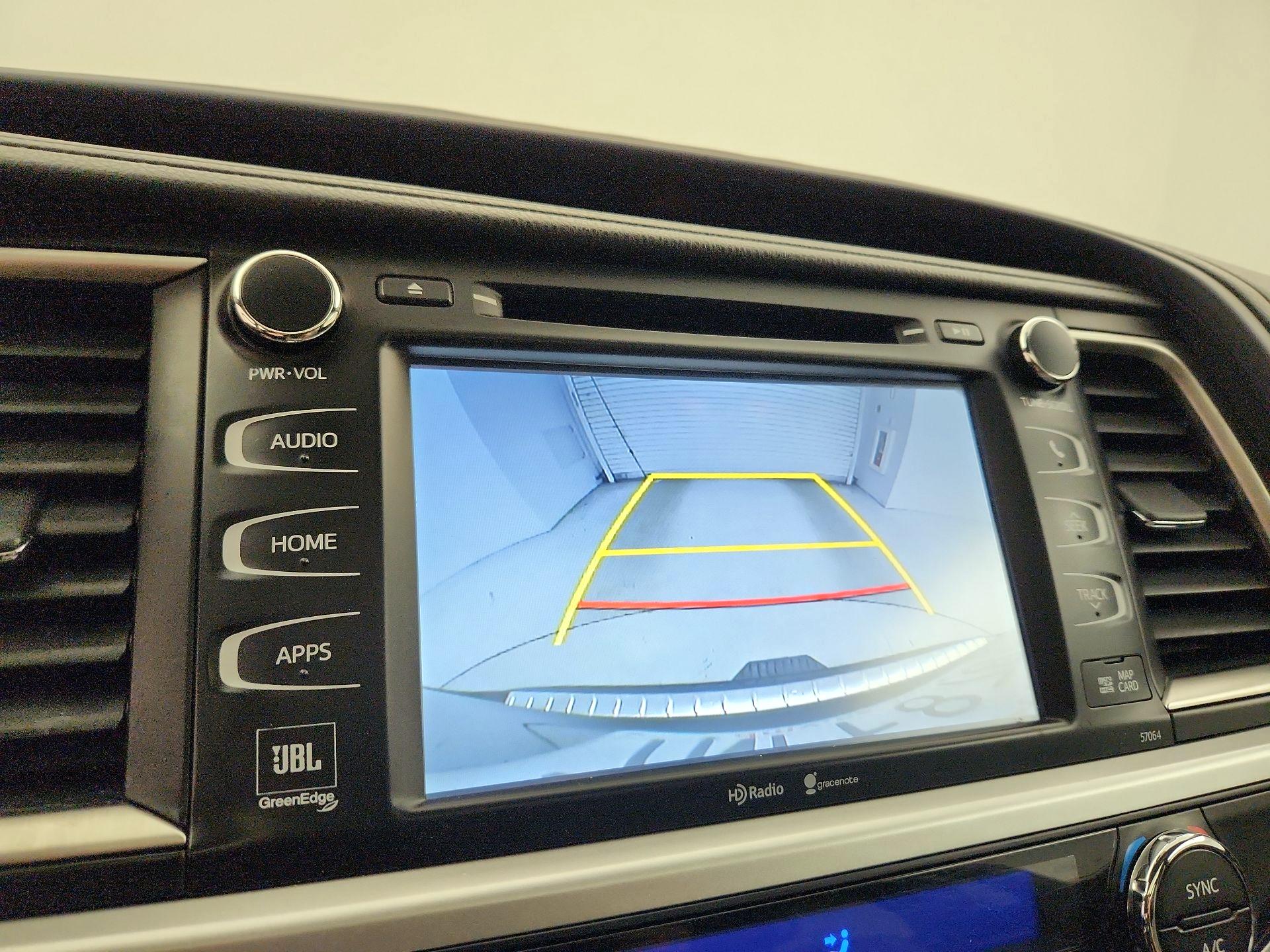 Thumbnail: 2015 Toyota Highlander - 14