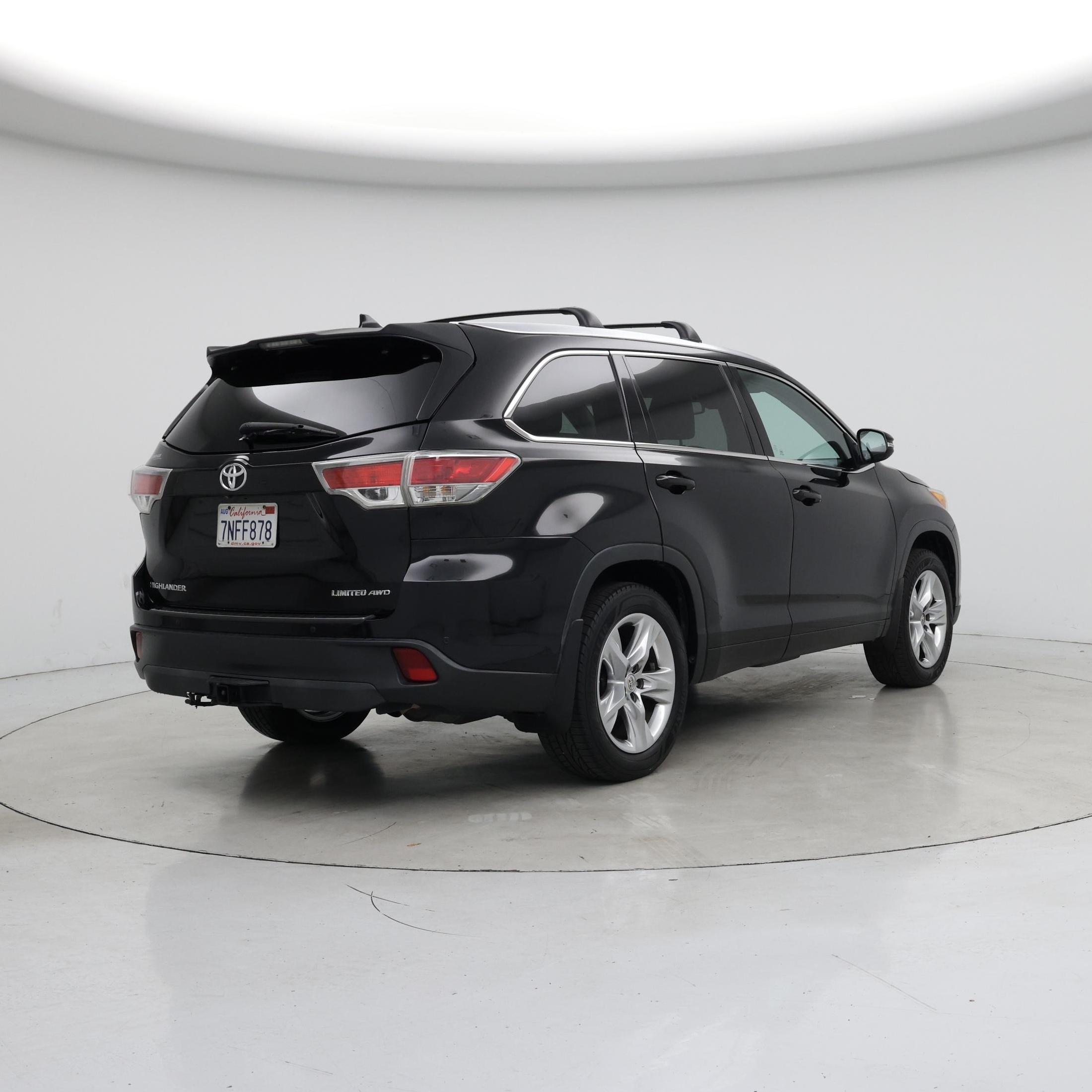 Thumbnail: 2015 Toyota Highlander - 8