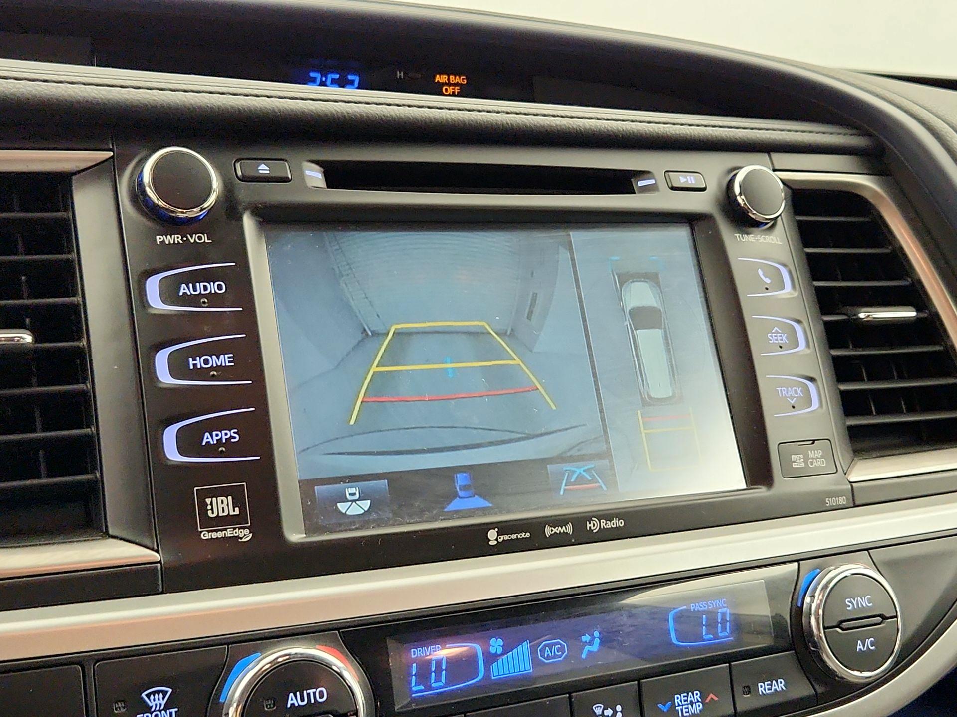 Thumbnail: 2017 Toyota Highlander - 14