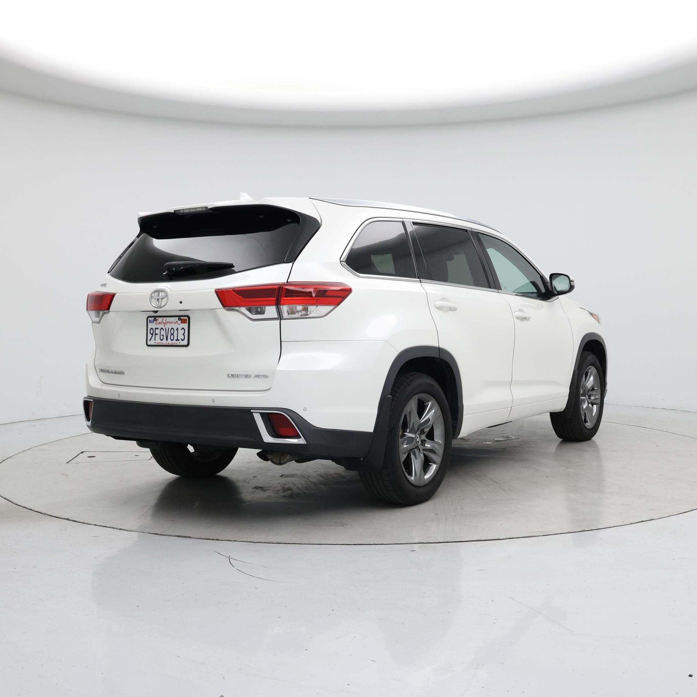 Thumbnail: 2017 Toyota Highlander - 8