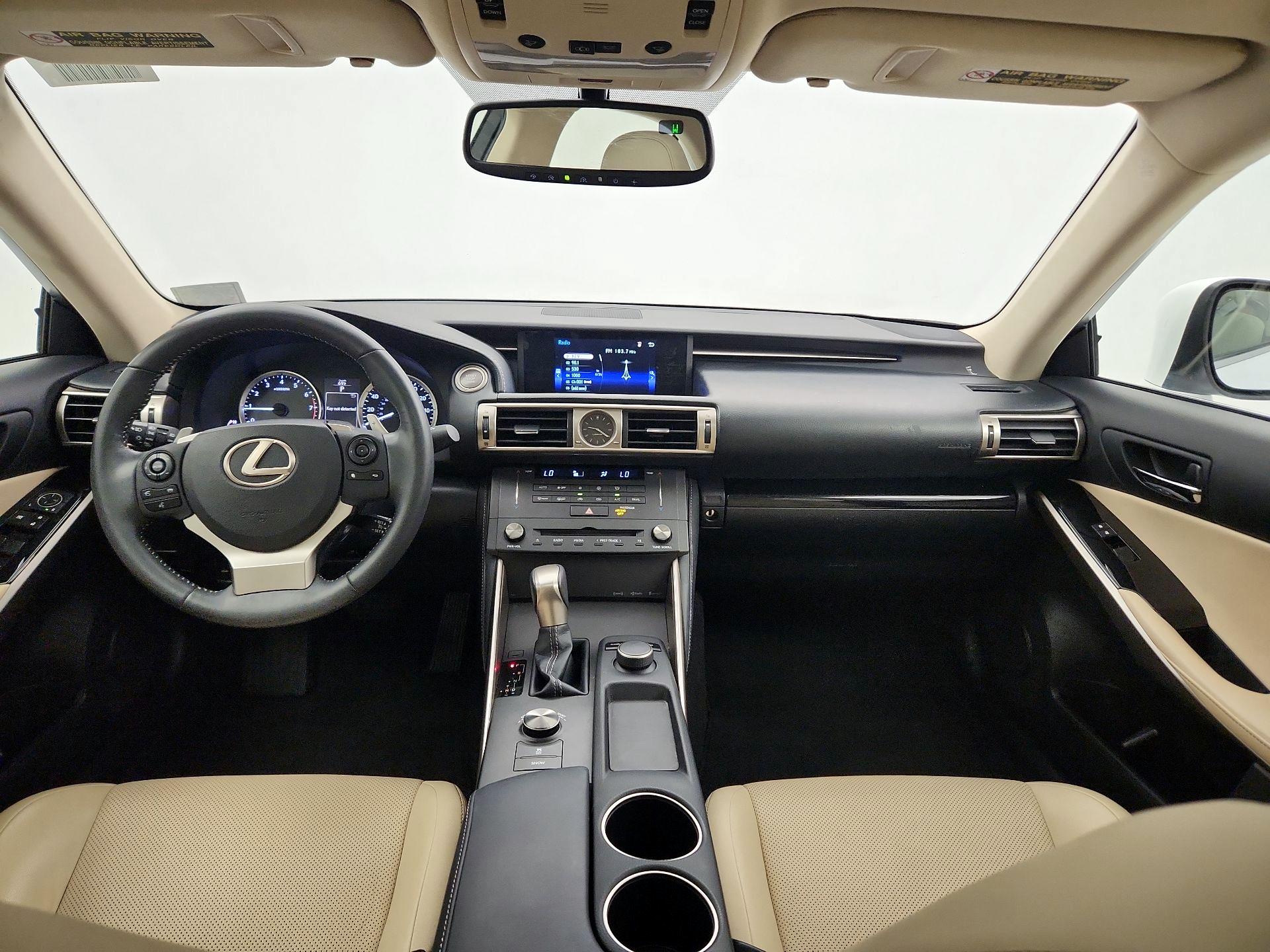 Thumbnail: 2015 Lexus IS - 9