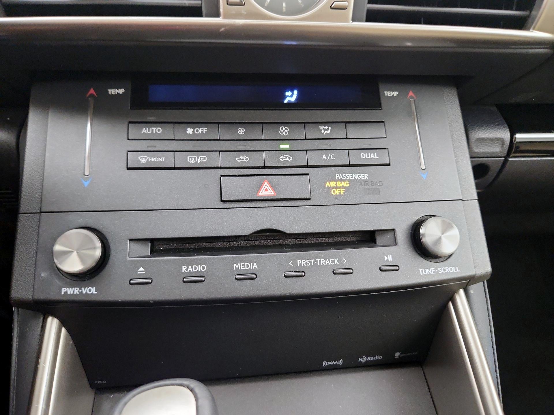 Thumbnail: 2015 Lexus IS - 16
