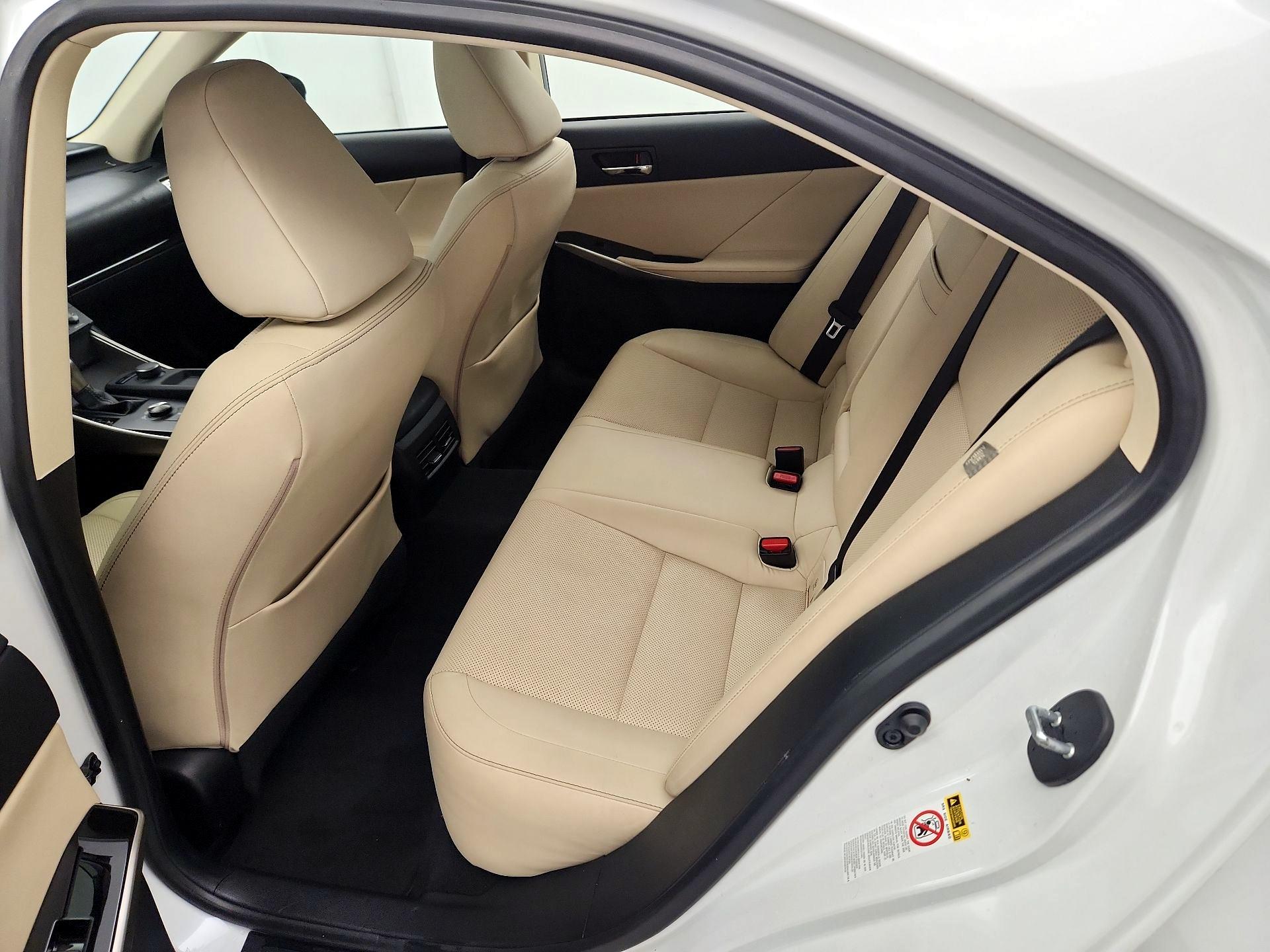 Thumbnail: 2015 Lexus IS - 19