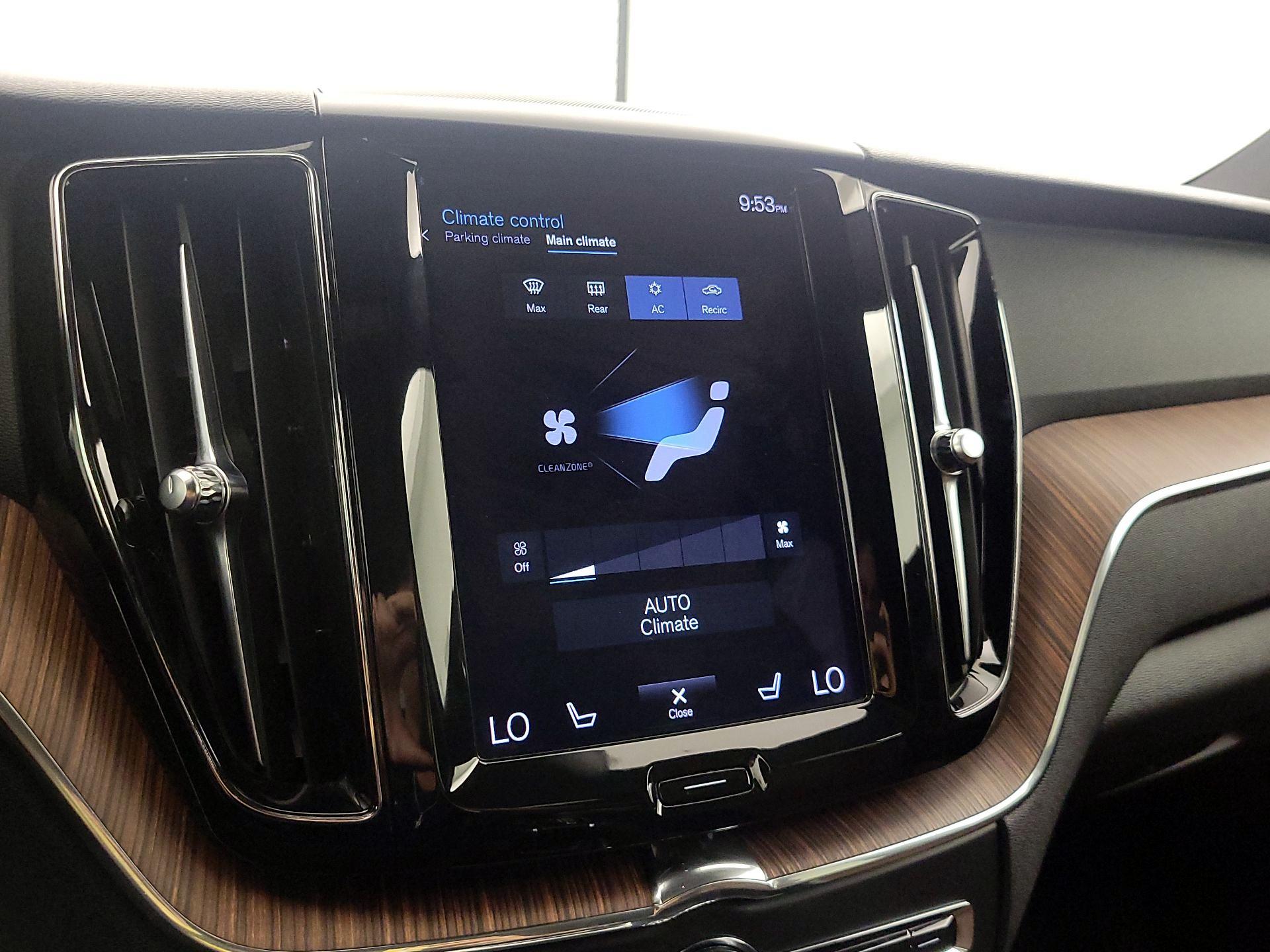 Thumbnail: 2021 Volvo XC60 - 15