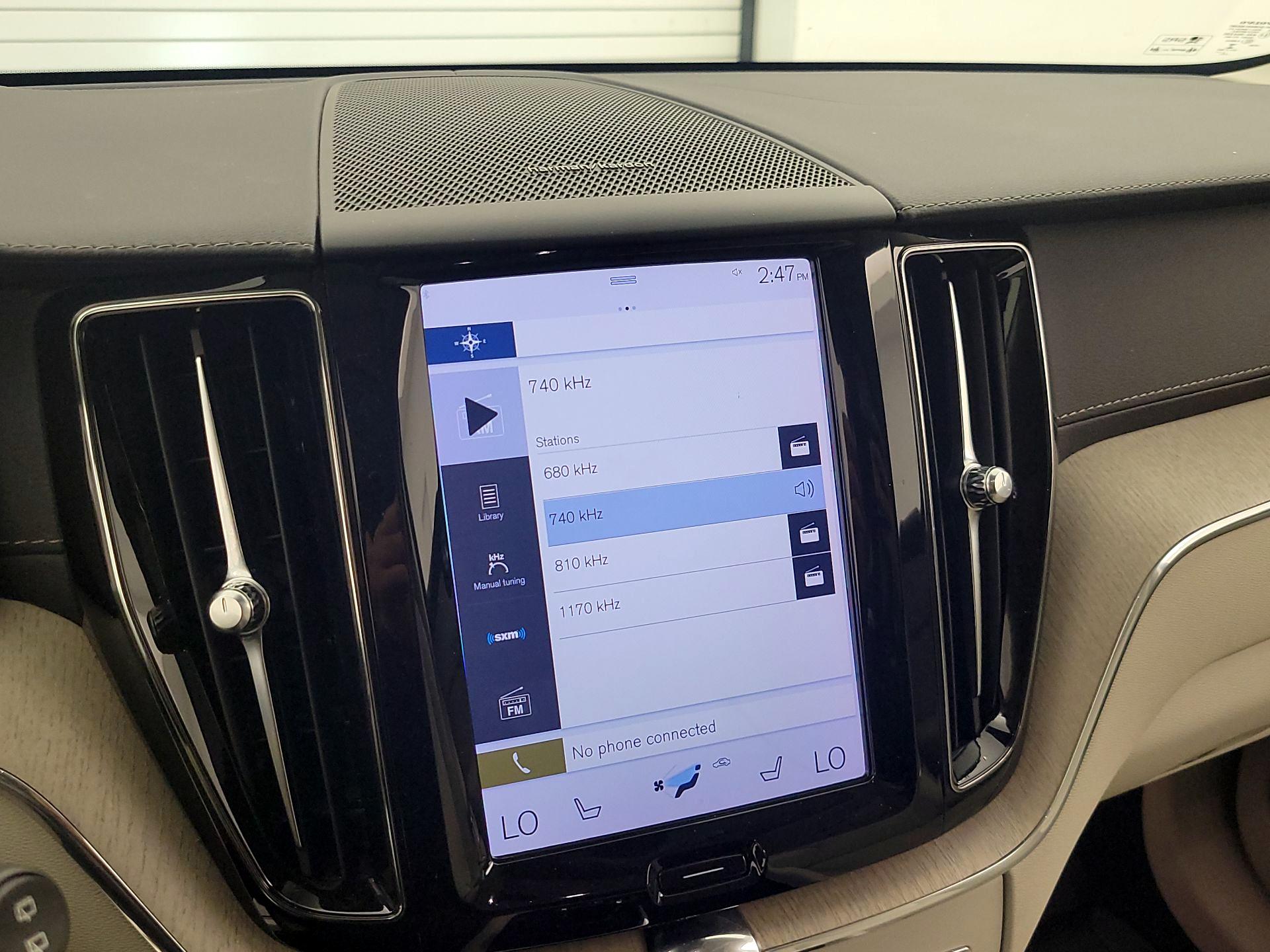 Thumbnail: 2021 Volvo XC60 - 15