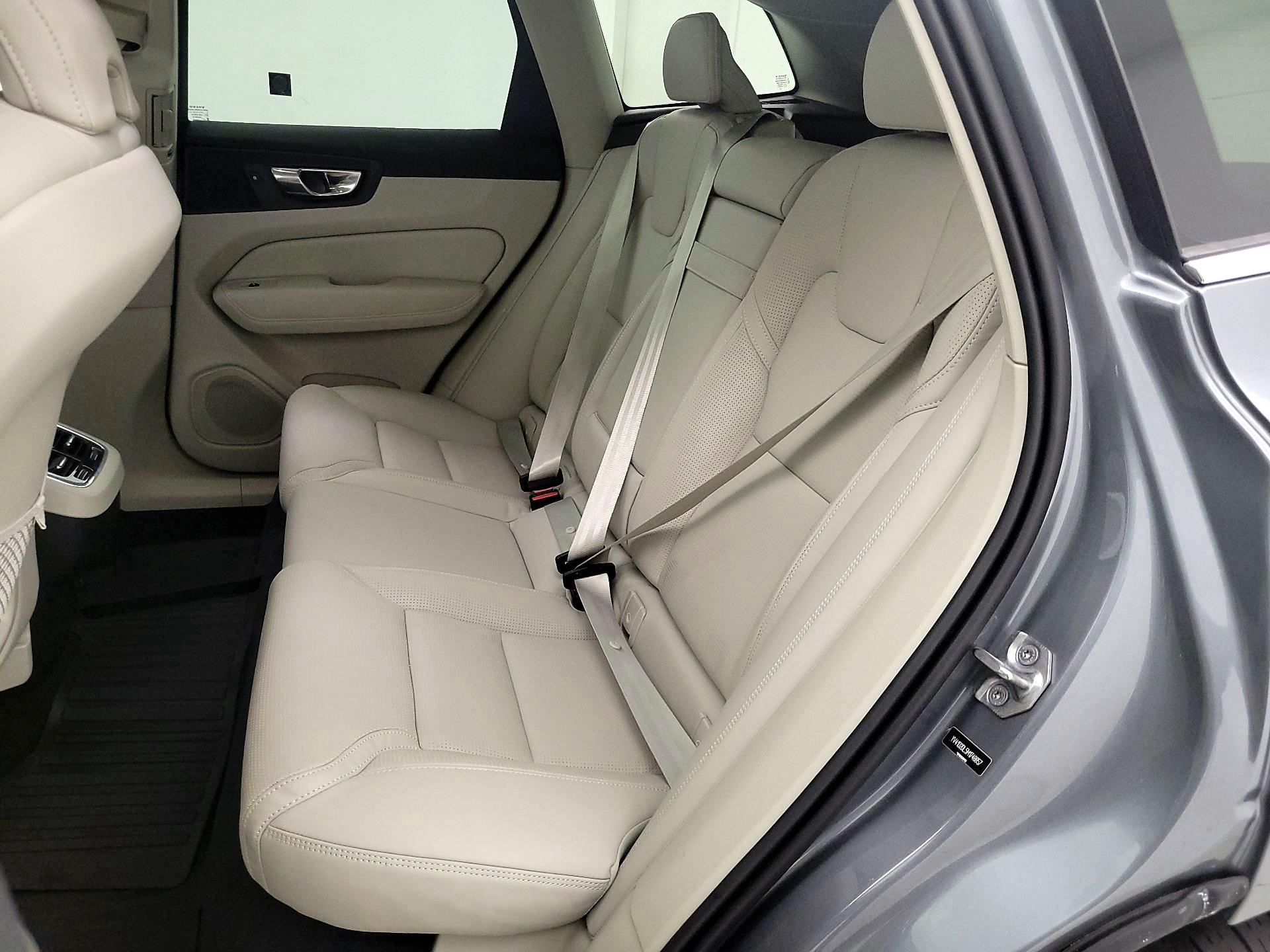 Thumbnail: 2021 Volvo XC60 - 19