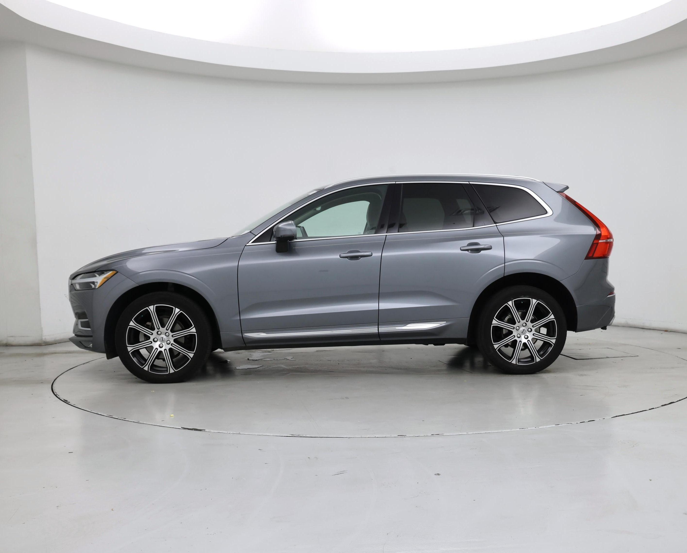 Thumbnail: 2021 Volvo XC60 - 3