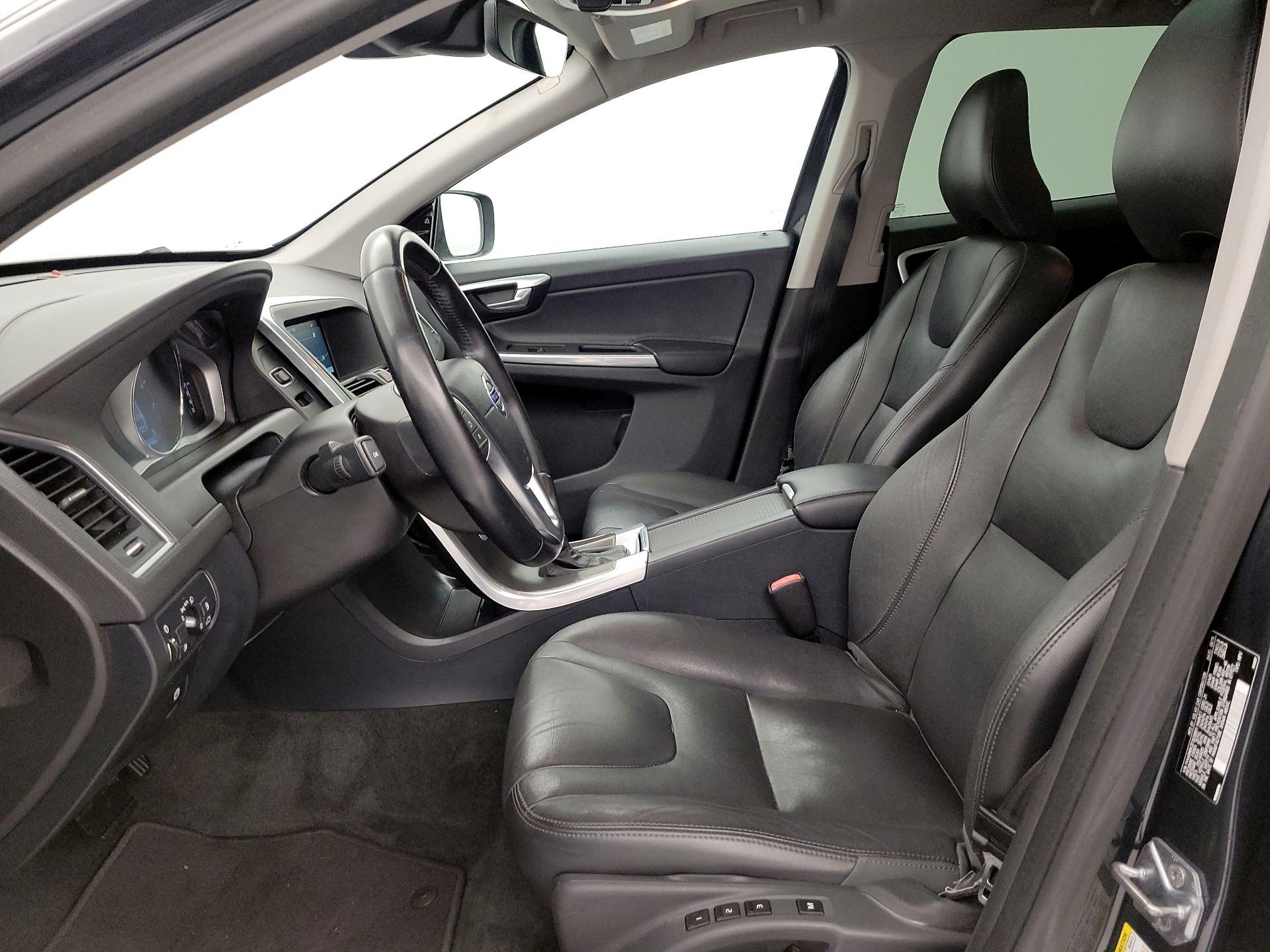 Thumbnail: 2015 Volvo XC60 - 11