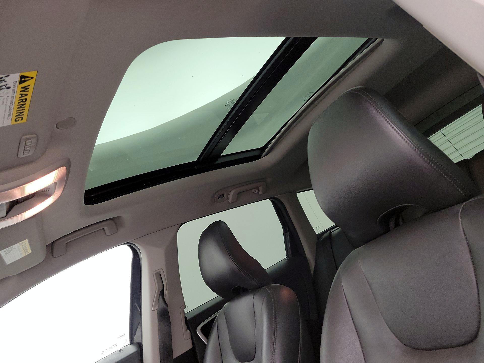 Thumbnail: 2015 Volvo XC60 - 20