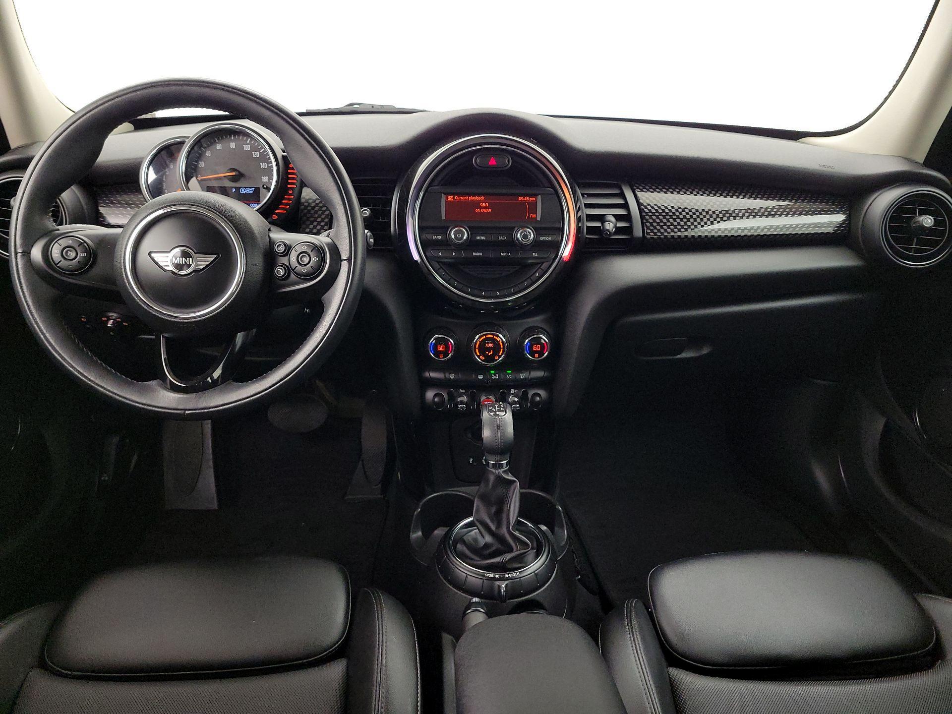 Thumbnail: 2016 MINI Cooper Hardtop - 9