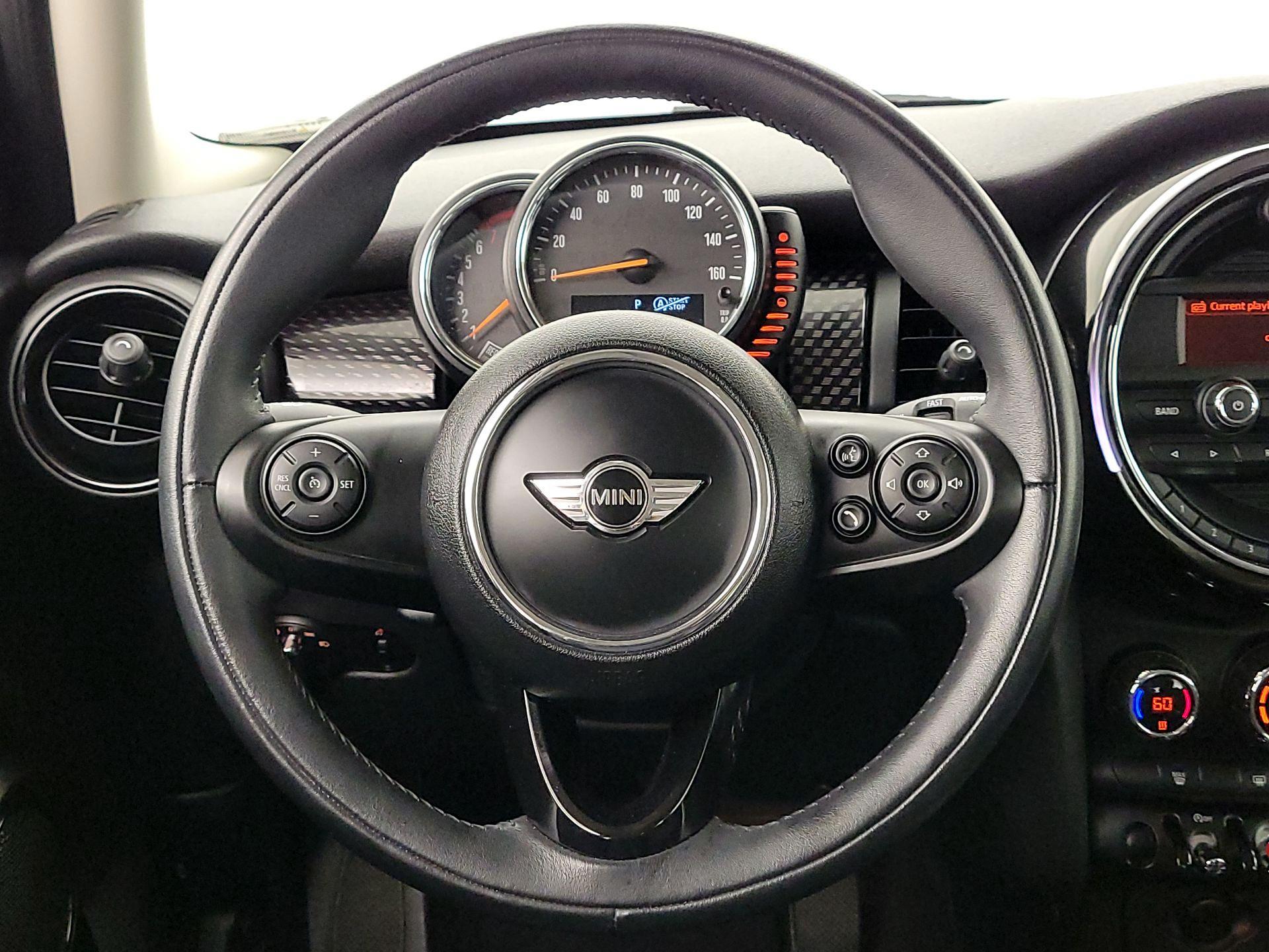 Thumbnail: 2016 MINI Cooper Hardtop - 10