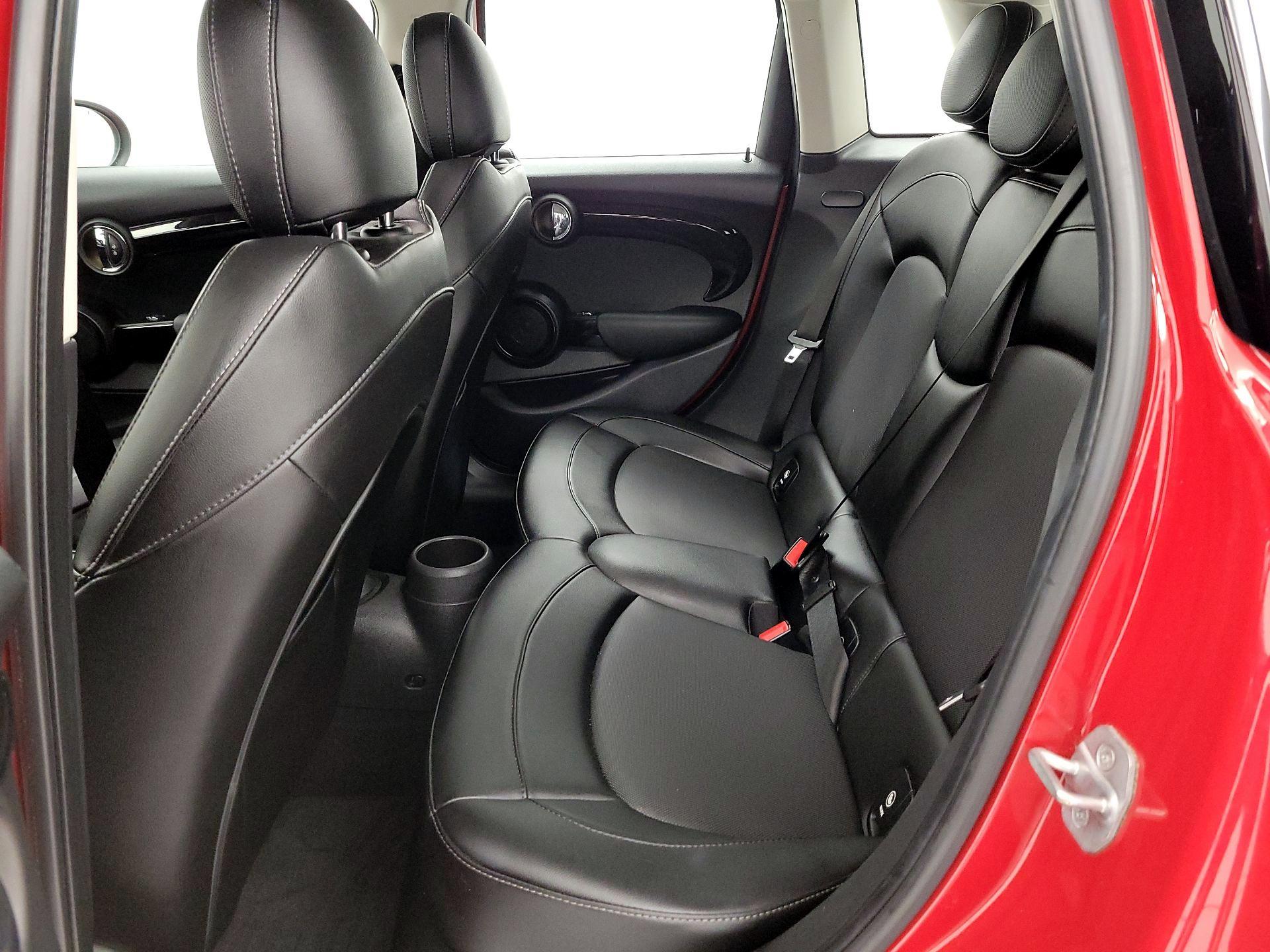 Thumbnail: 2016 MINI Cooper Hardtop - 18