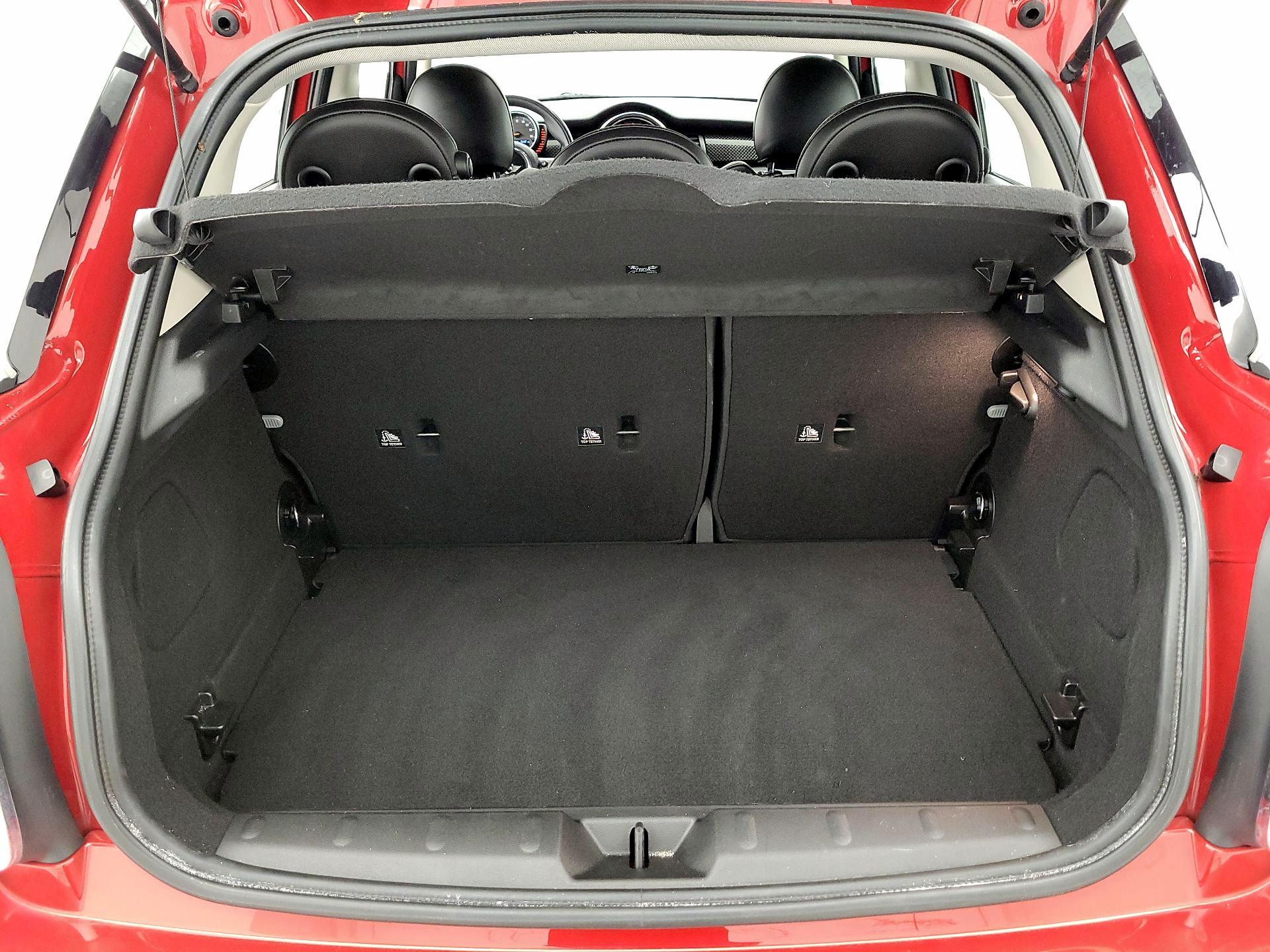 Thumbnail: 2016 MINI Cooper Hardtop - 19