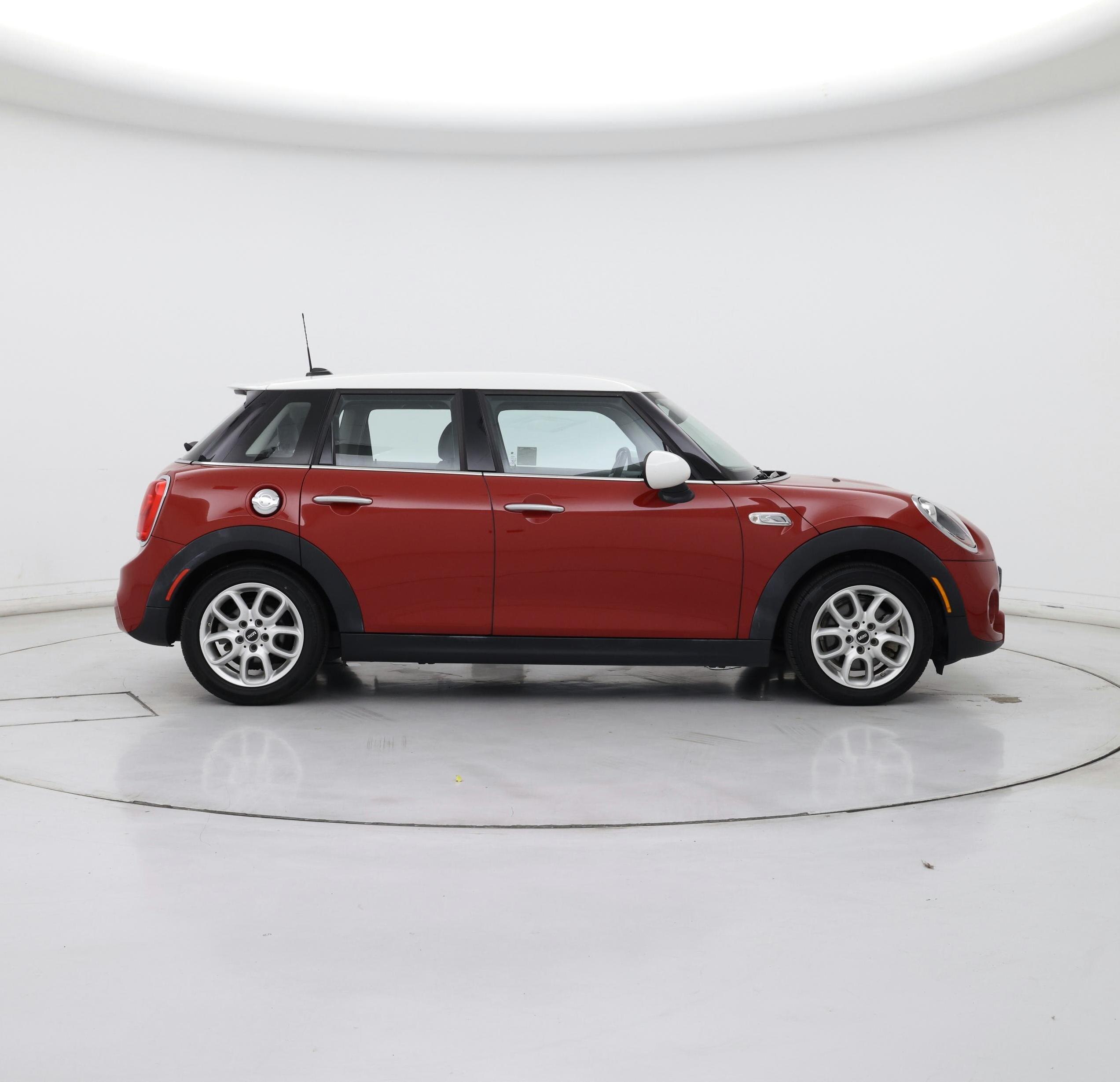 Thumbnail: 2016 MINI Cooper Hardtop - 7