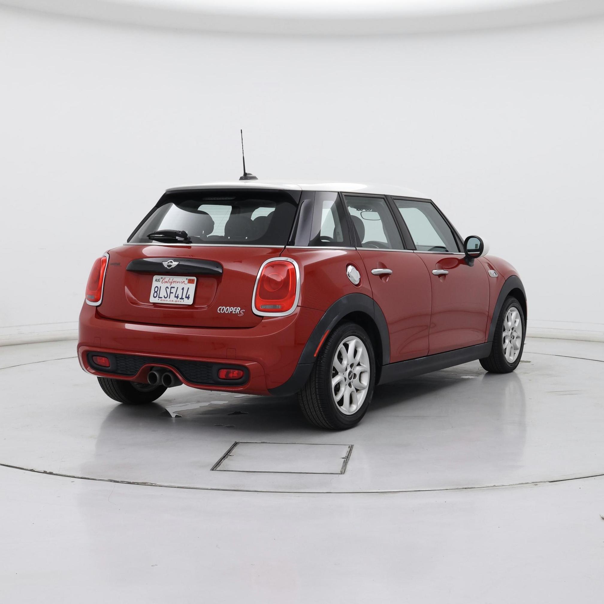 Thumbnail: 2016 MINI Cooper Hardtop - 8
