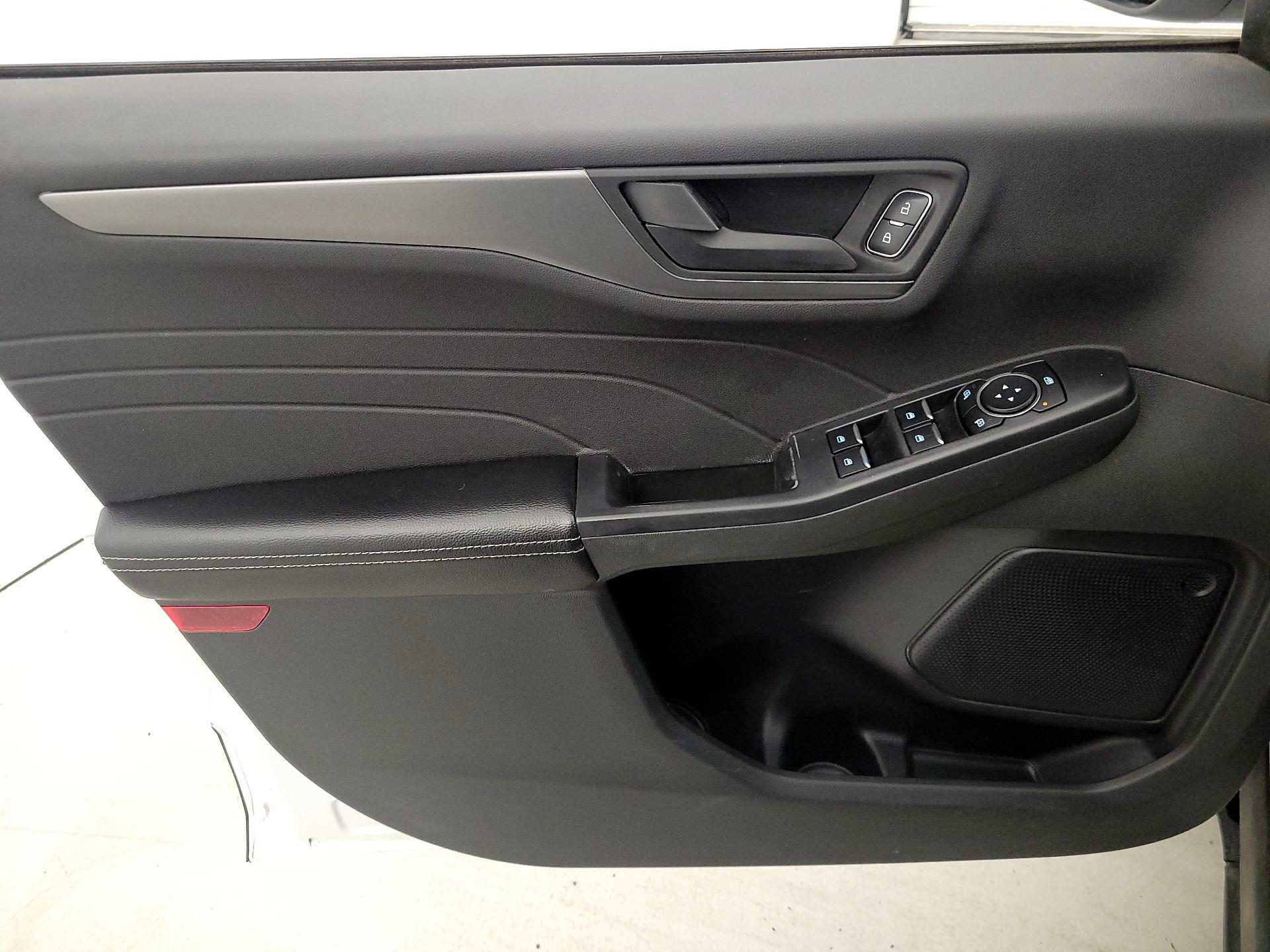 Thumbnail: 2023 Ford Escape - 12