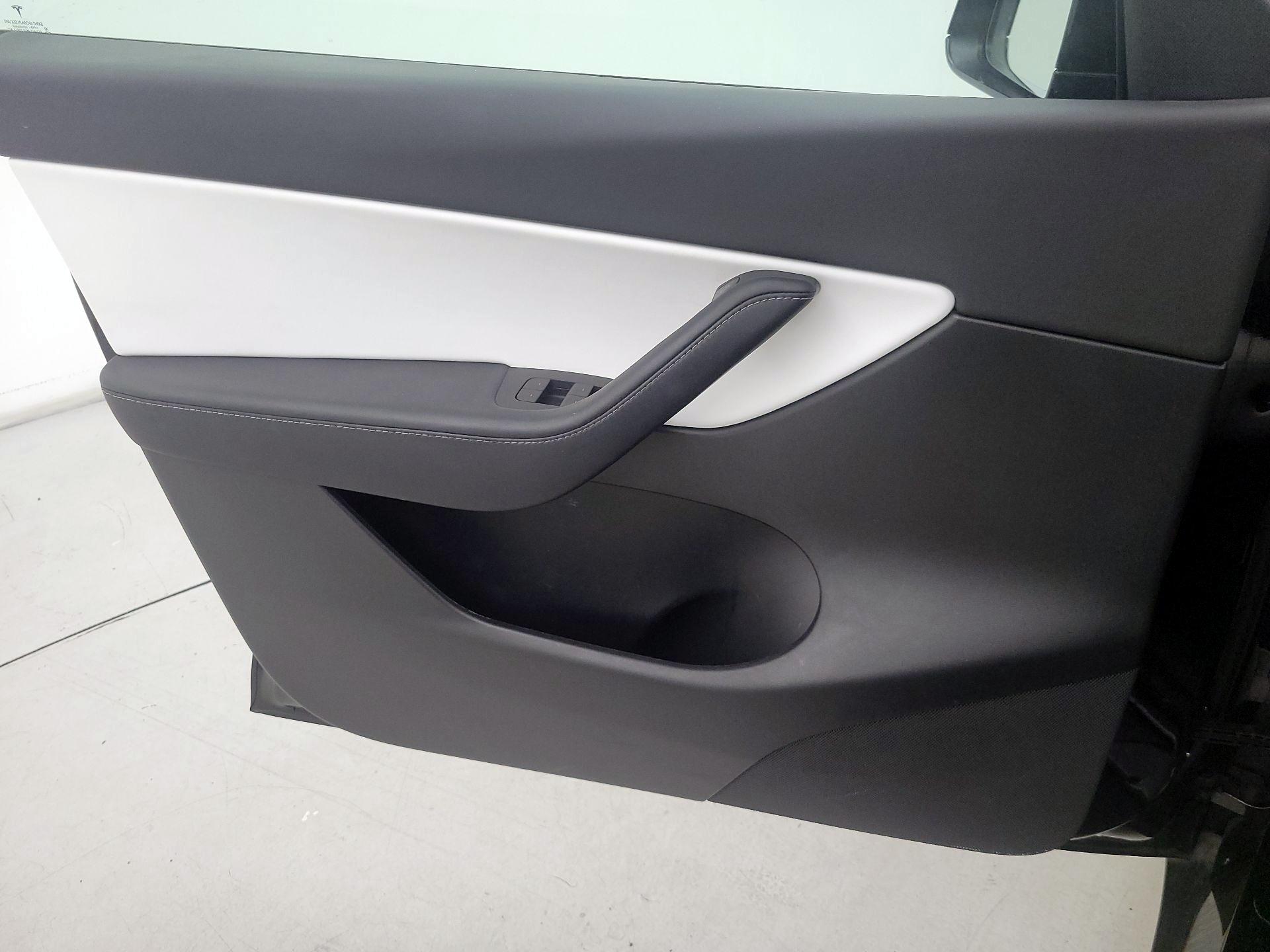 Thumbnail: 2022 Tesla Model Y - 12