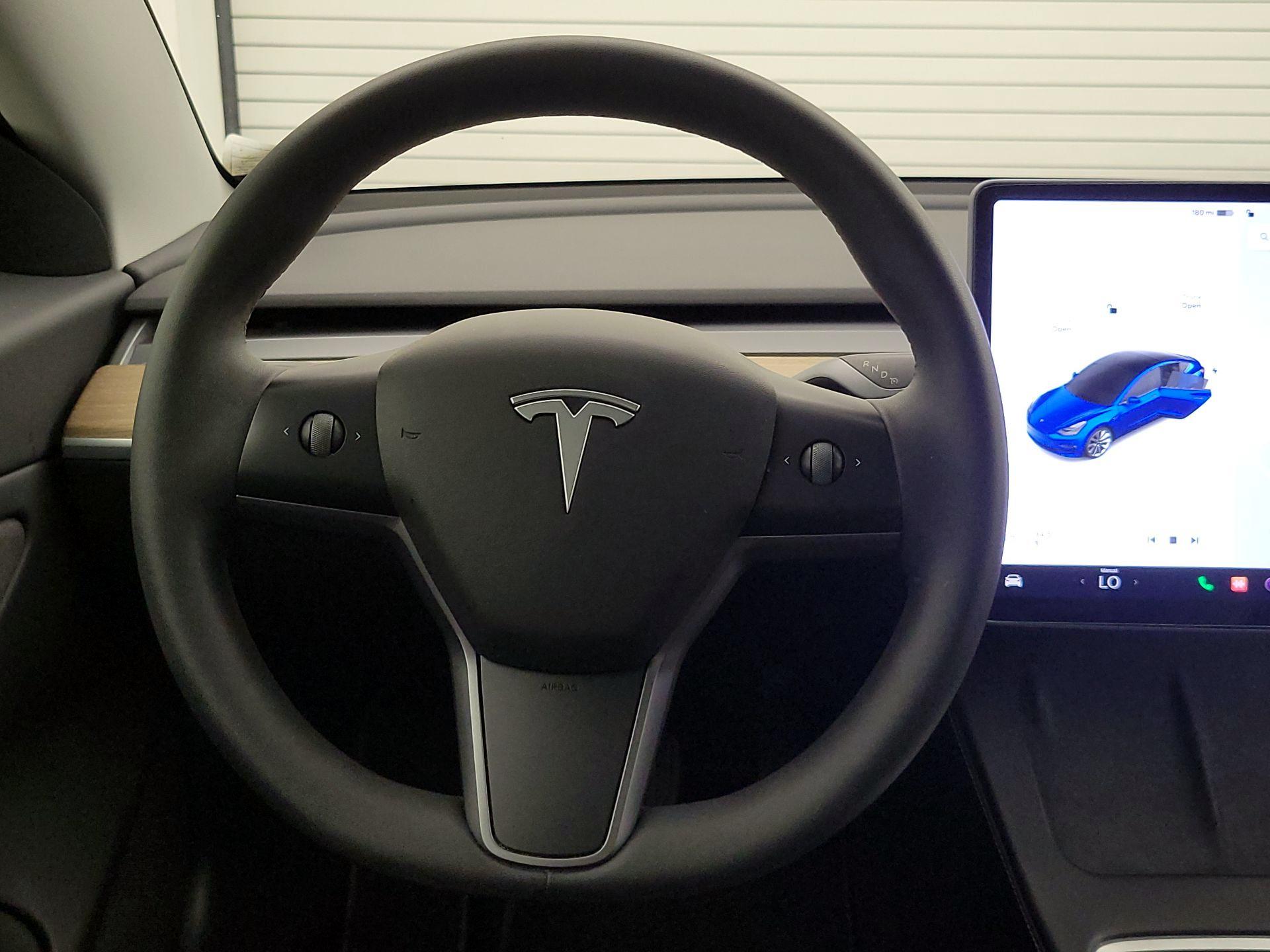 Thumbnail: 2021 Tesla Model 3 - 10