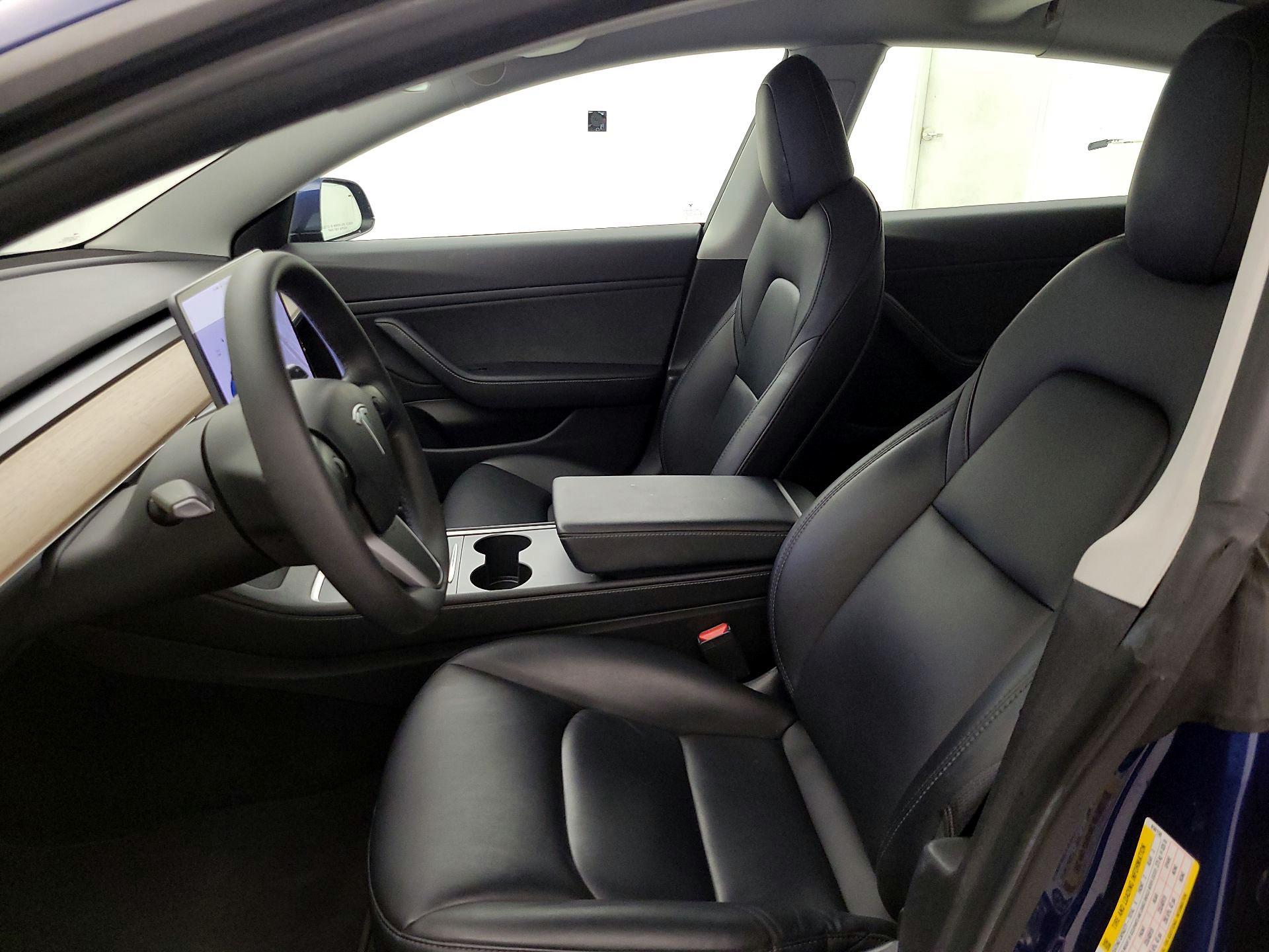 Thumbnail: 2021 Tesla Model 3 - 11