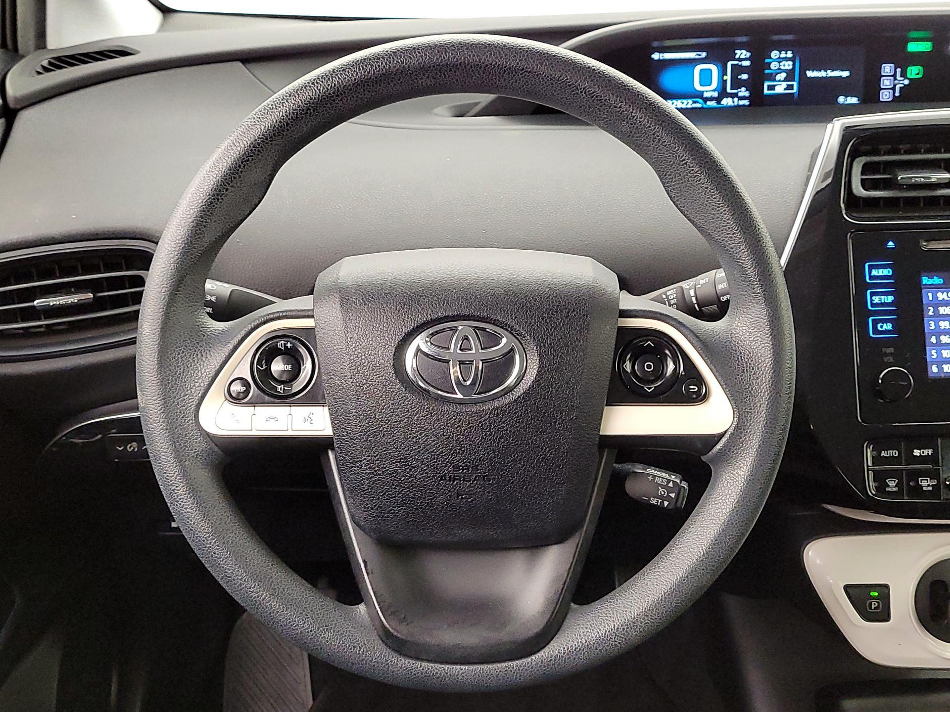 Thumbnail: 2016 Toyota Prius - 10