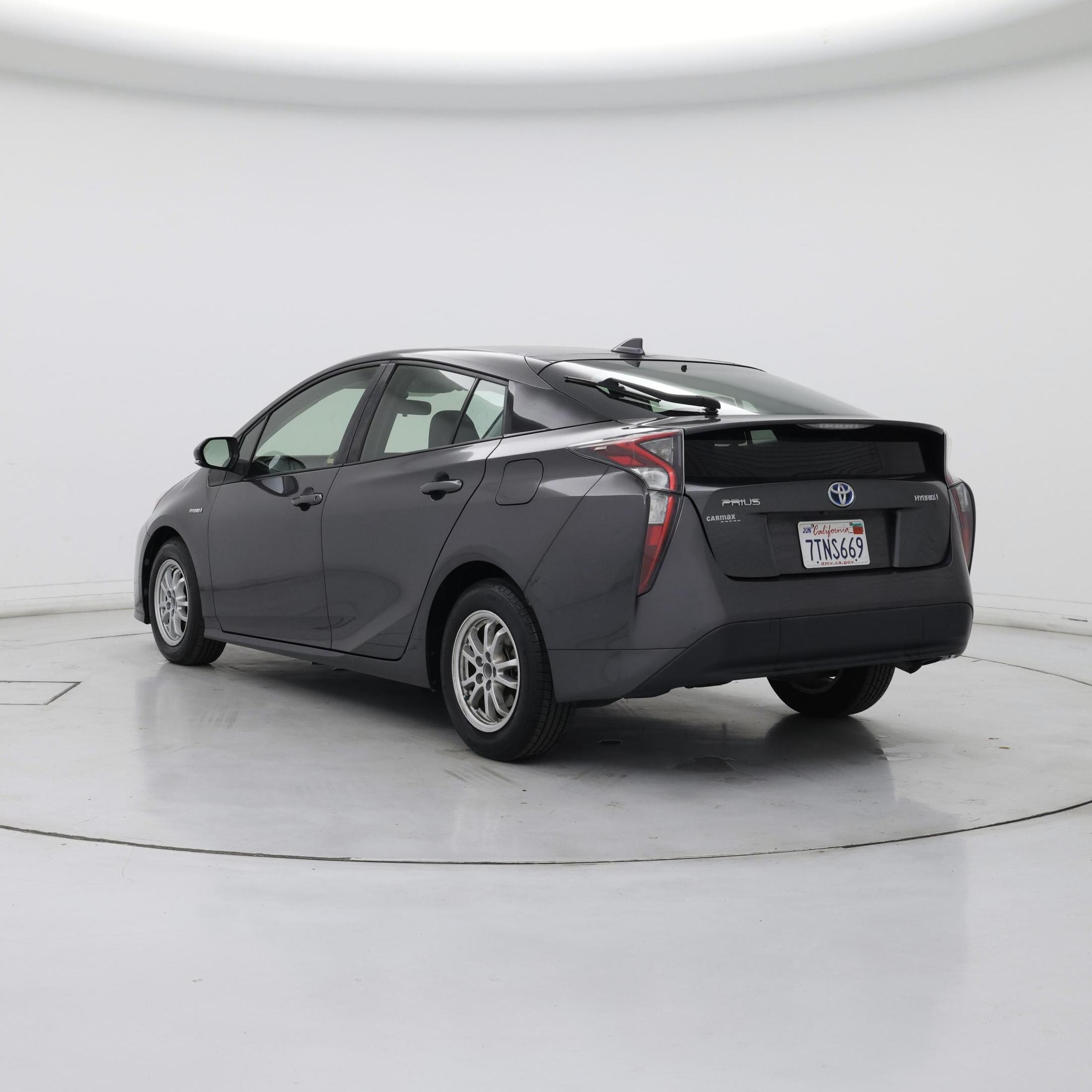Thumbnail: 2016 Toyota Prius - 2