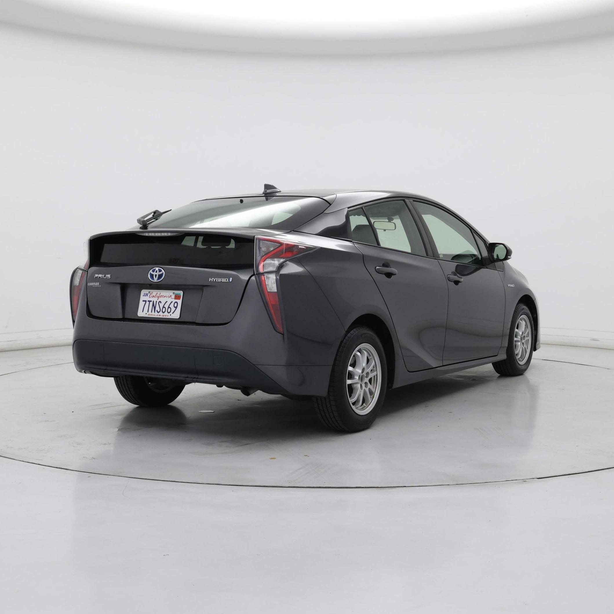 Thumbnail: 2016 Toyota Prius - 8