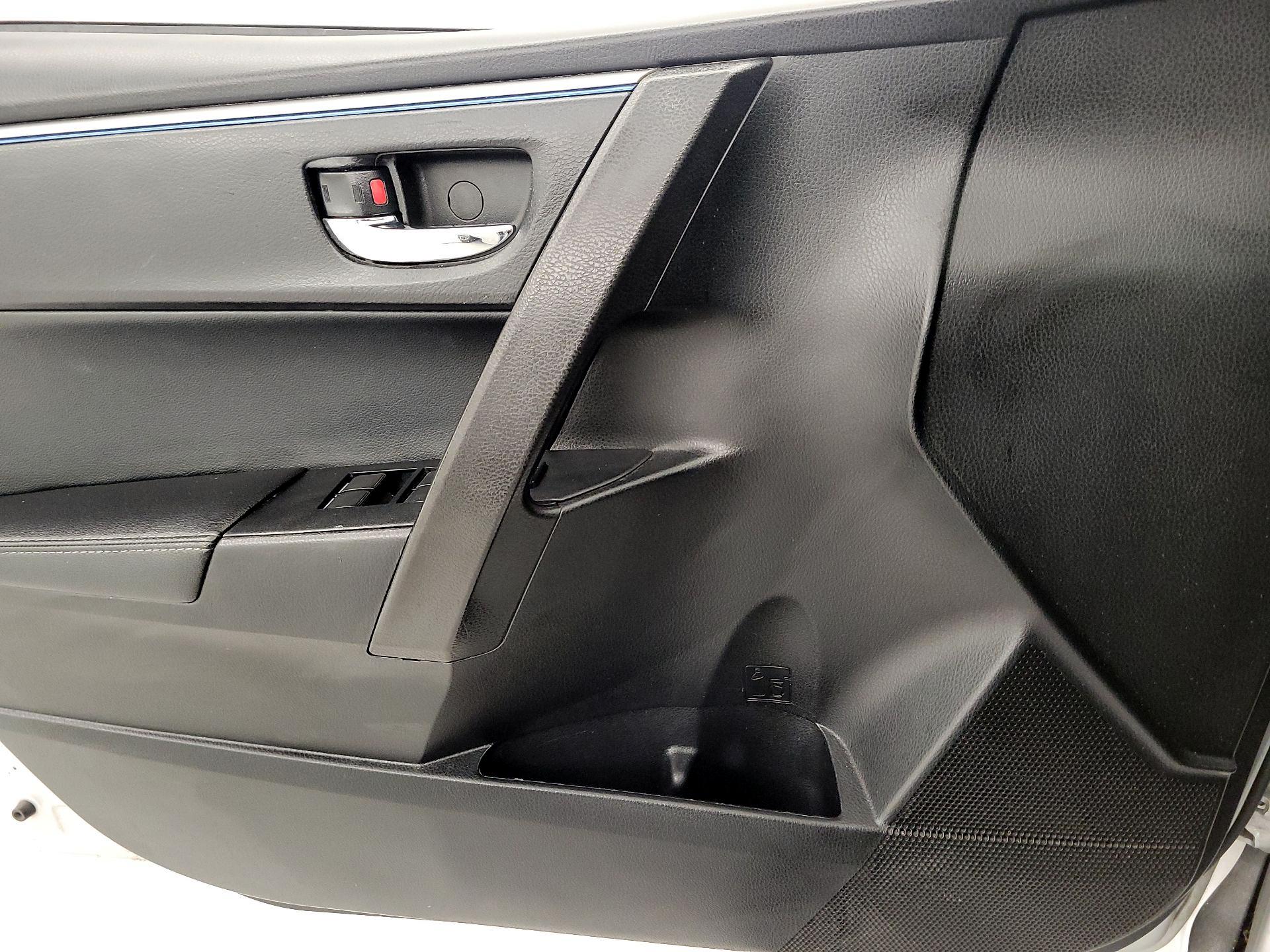 Thumbnail: 2016 Toyota Corolla - 12