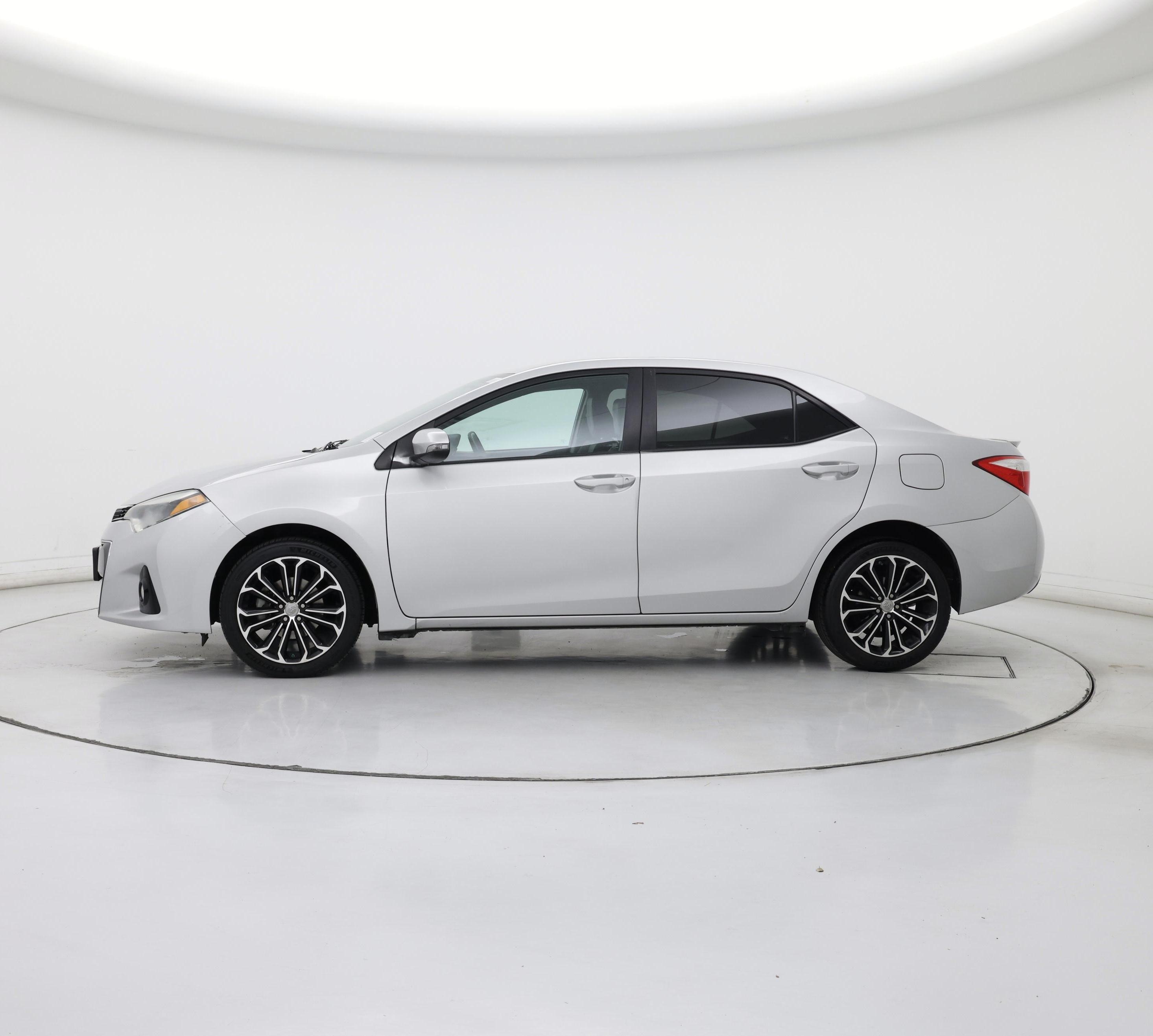 Thumbnail: 2016 Toyota Corolla - 3