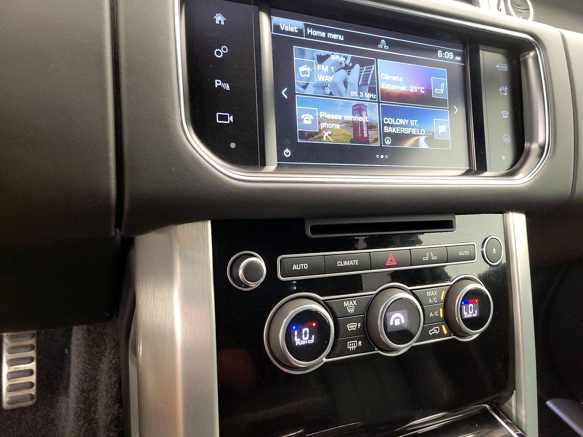 Thumbnail: 2016 Land Rover Range Rover - 17