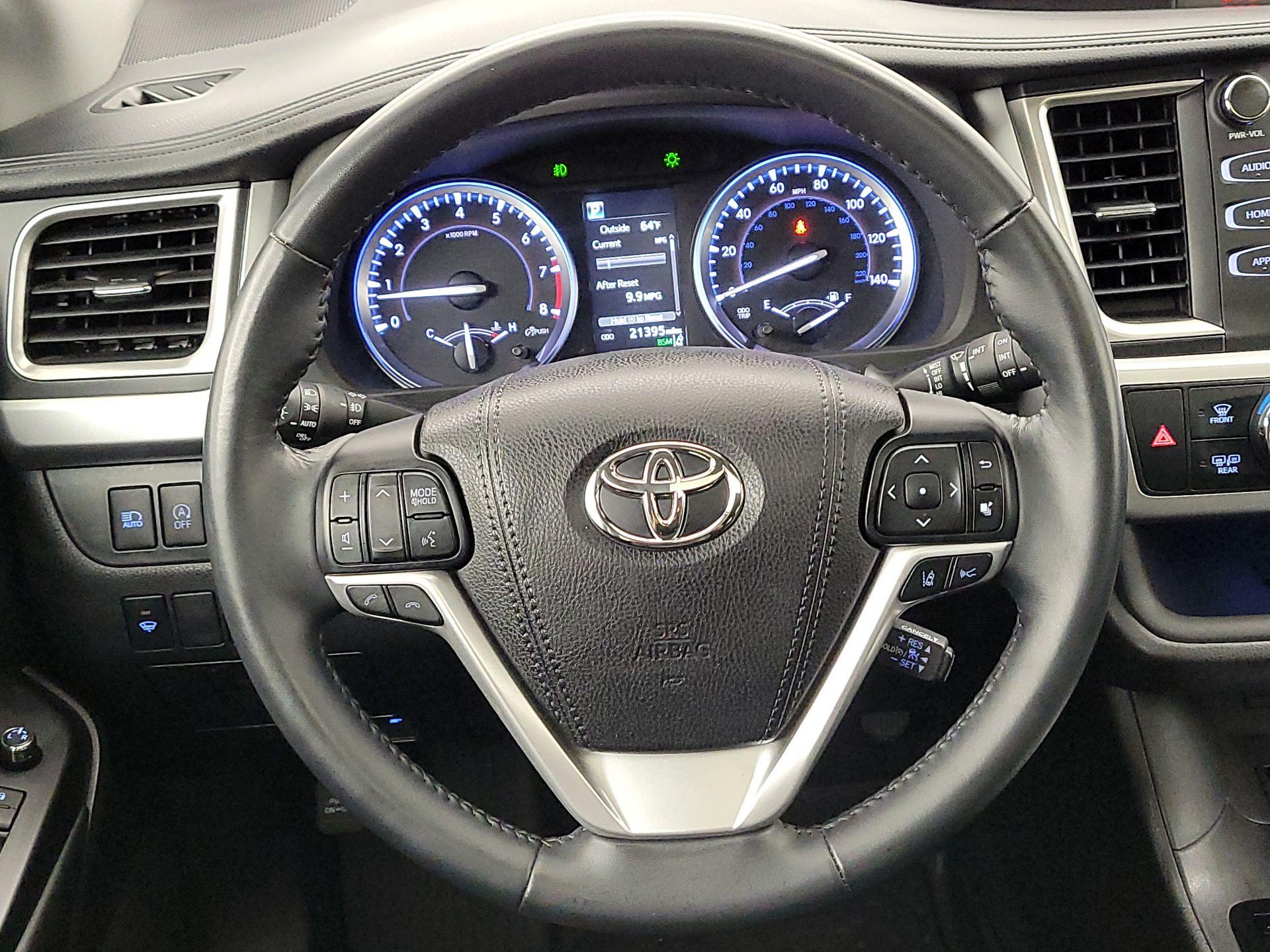 Thumbnail: 2018 Toyota Highlander - 10