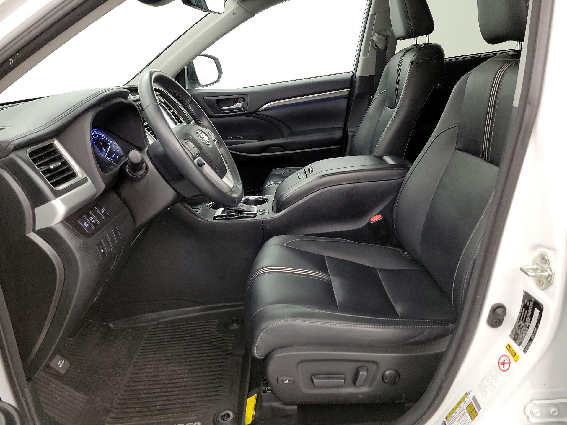 Thumbnail: 2018 Toyota Highlander - 11