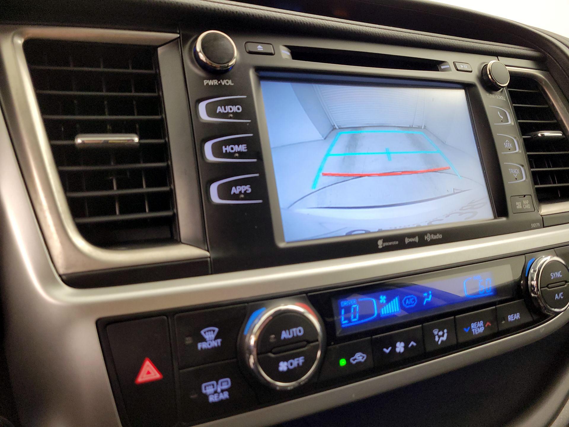 Thumbnail: 2018 Toyota Highlander - 15