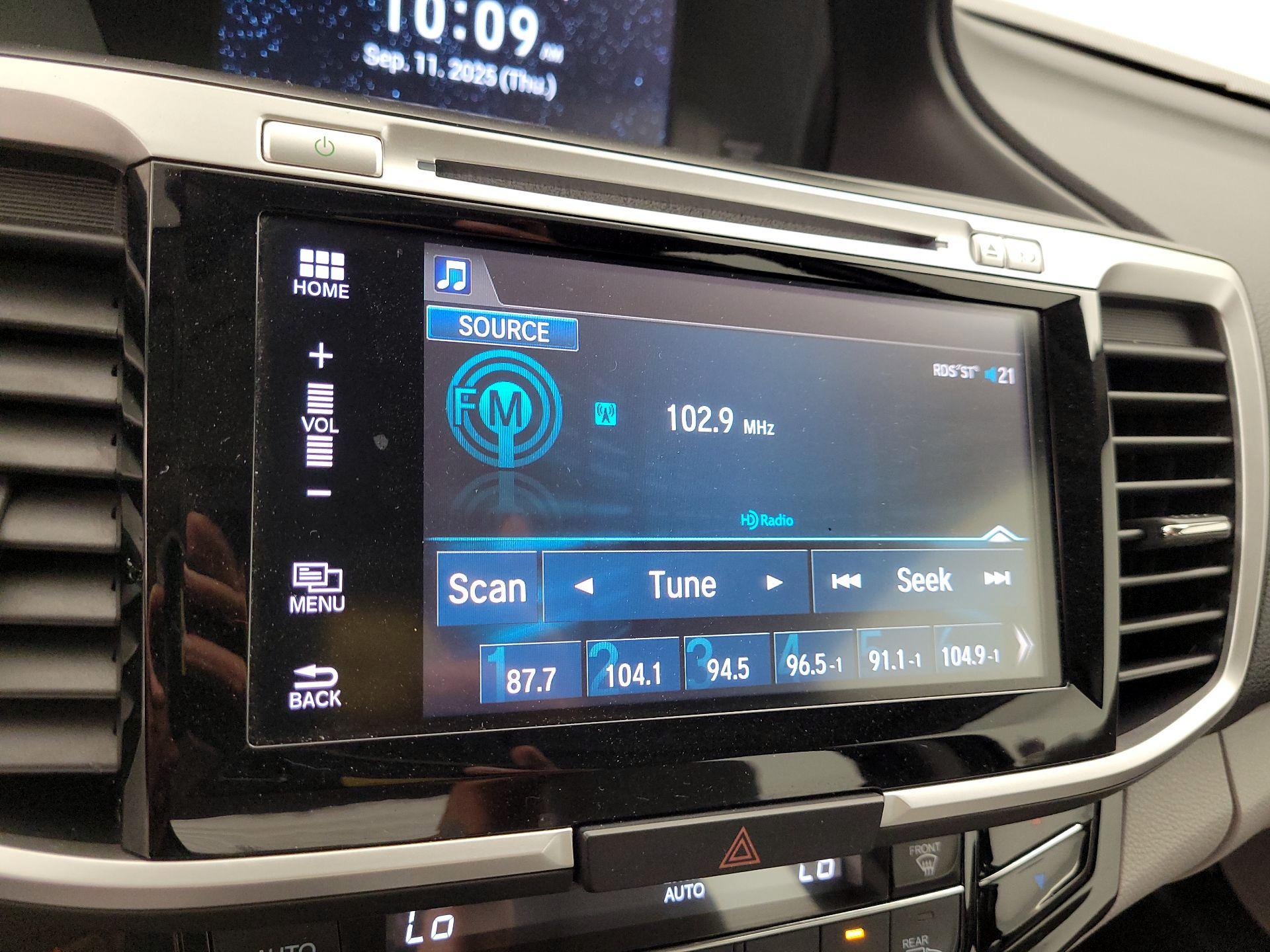 Thumbnail: 2016 Honda Accord - 15